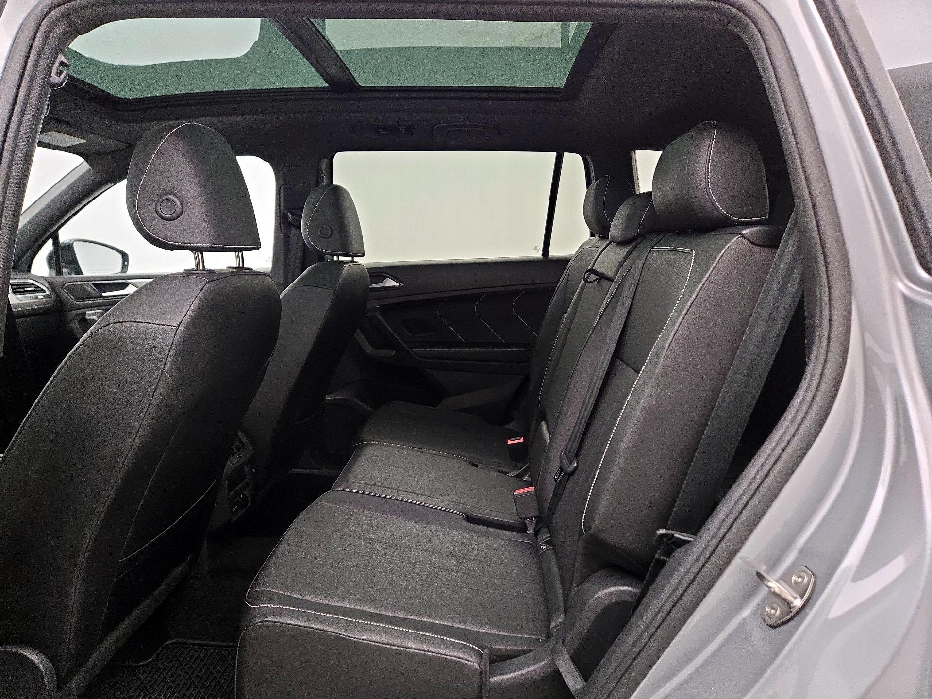 Thumbnail: 2023 Volkswagen Tiguan - 20