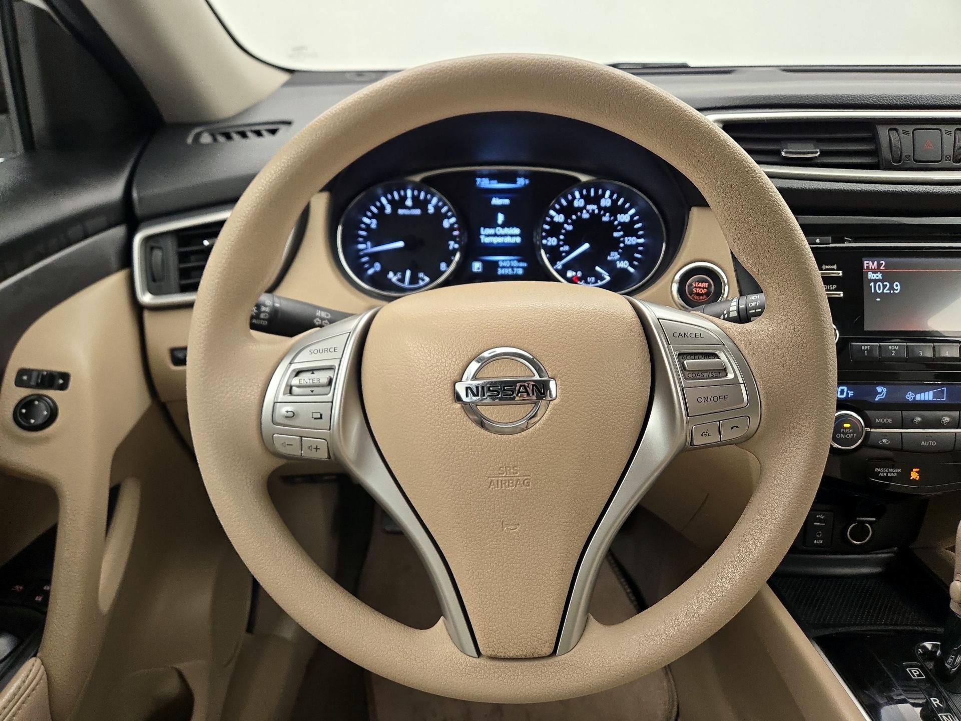 Thumbnail: 2015 Nissan Rogue - 10