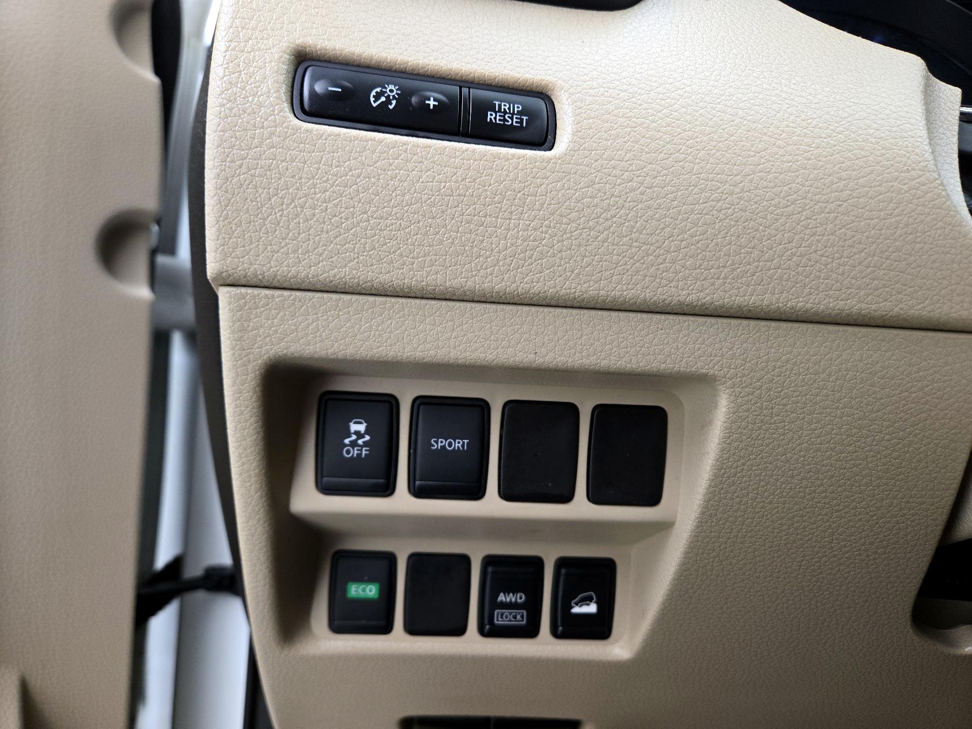 Thumbnail: 2015 Nissan Rogue - 13