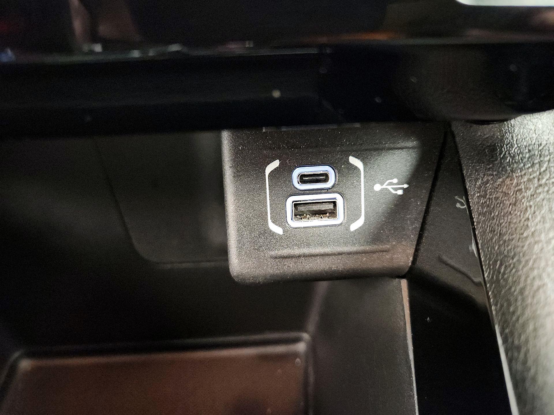 Thumbnail: 2022 Jeep Compass - 18