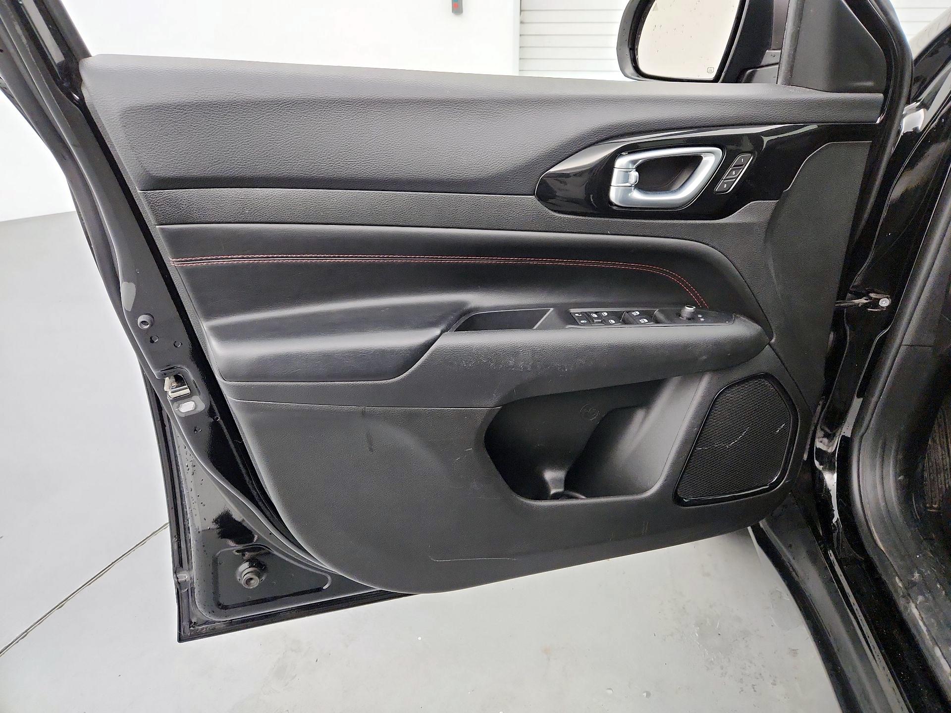 Thumbnail: 2022 Jeep Compass - 12