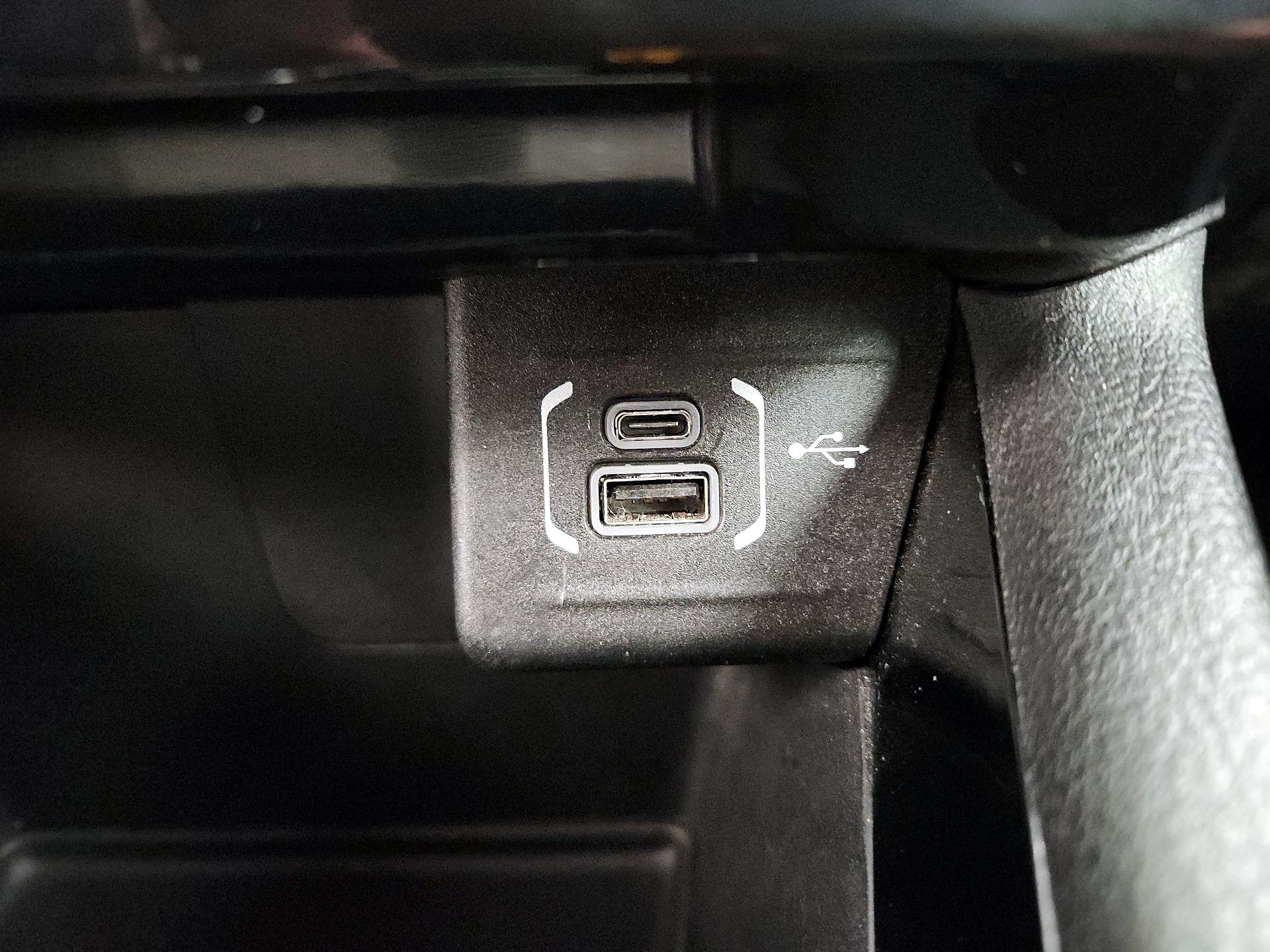 Thumbnail: 2022 Jeep Compass - 18