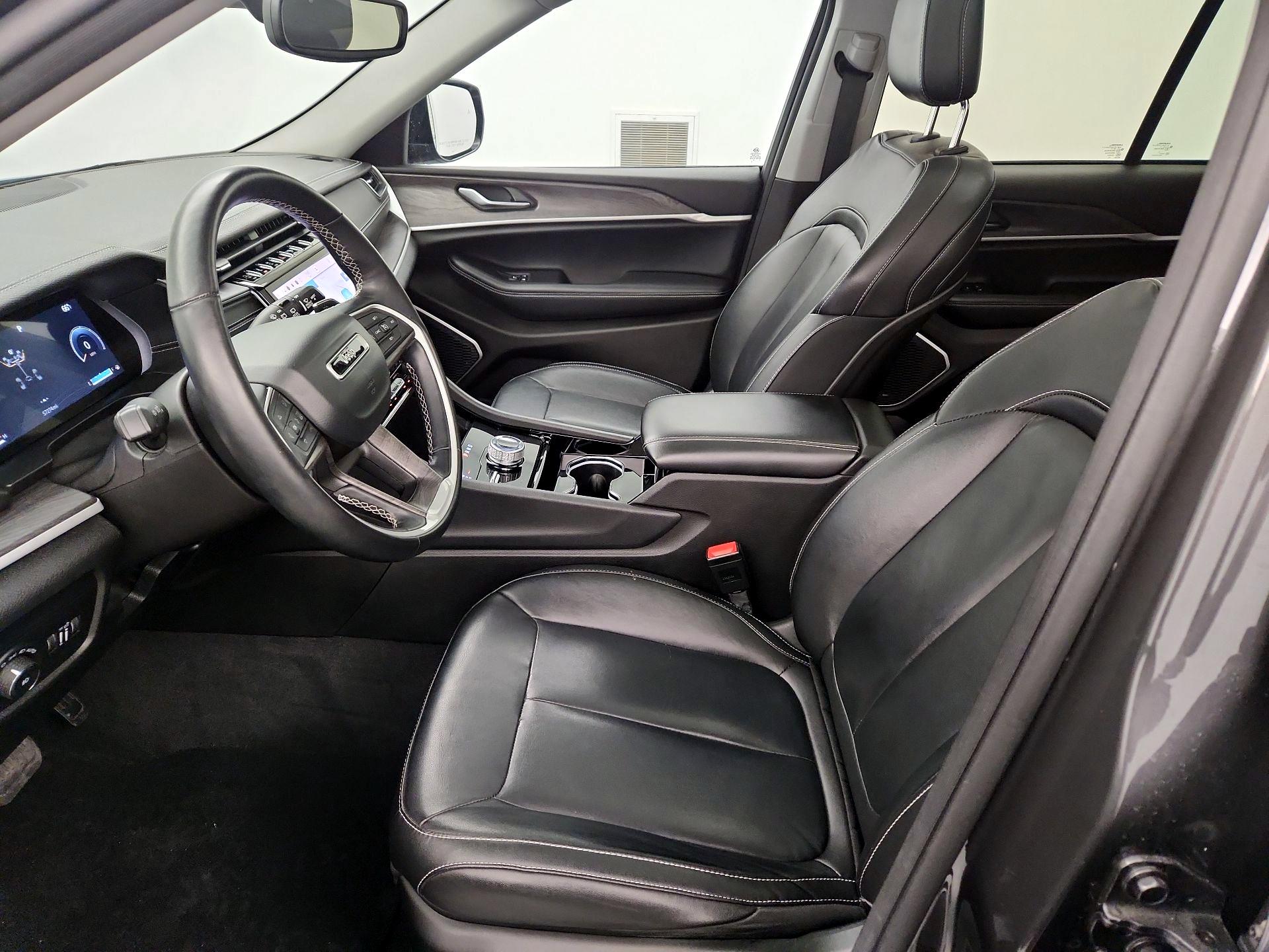 Thumbnail: 2022 Jeep Grand Cherokee - 11