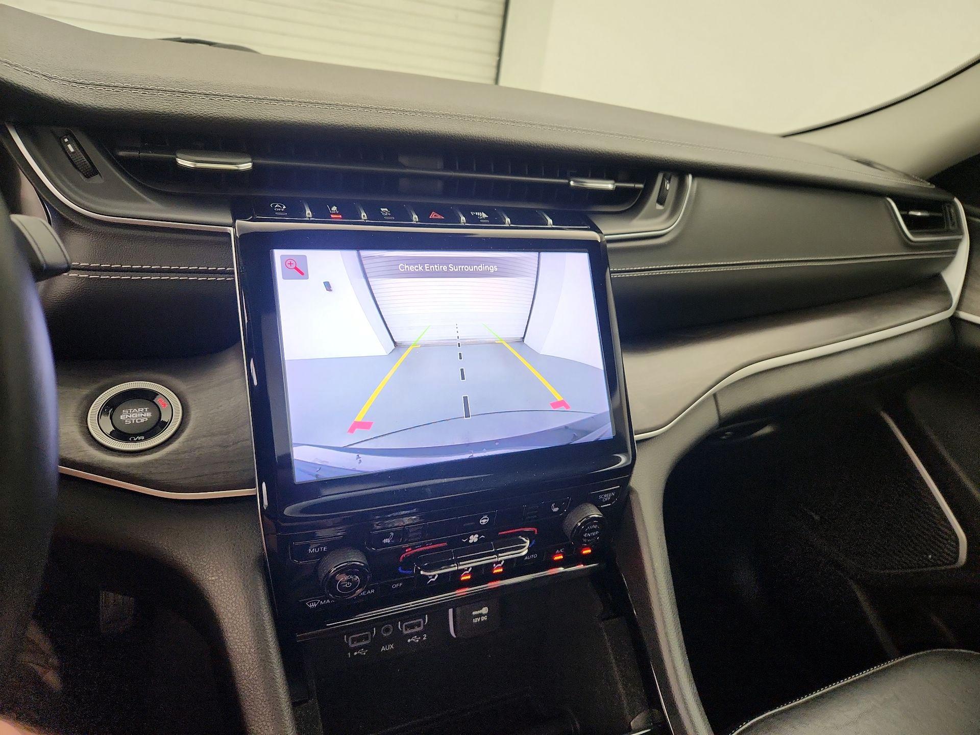 Thumbnail: 2022 Jeep Grand Cherokee - 14