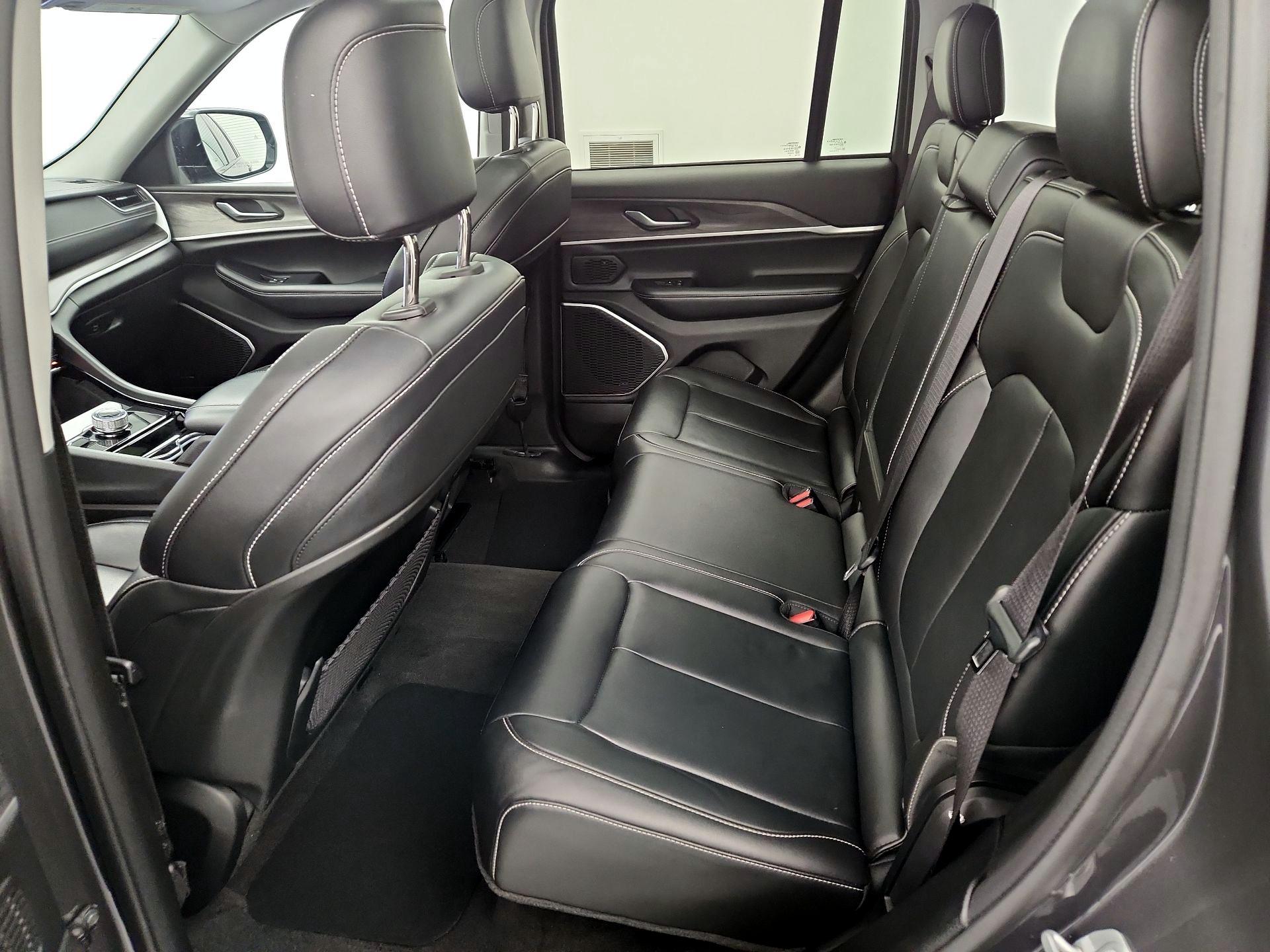 Thumbnail: 2022 Jeep Grand Cherokee - 20