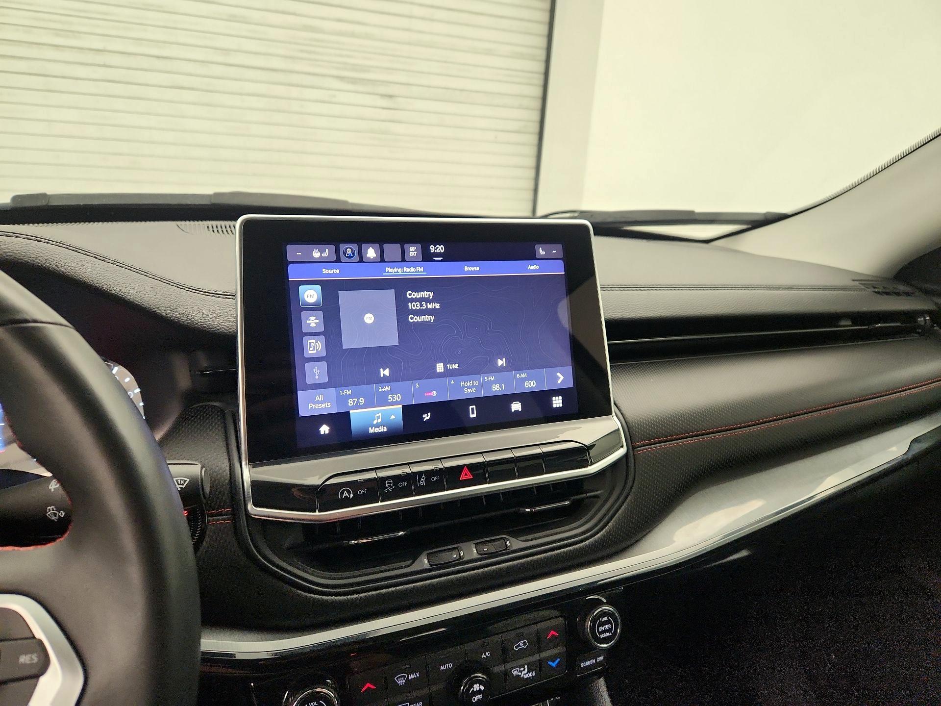 Thumbnail: 2022 Jeep Compass - 15