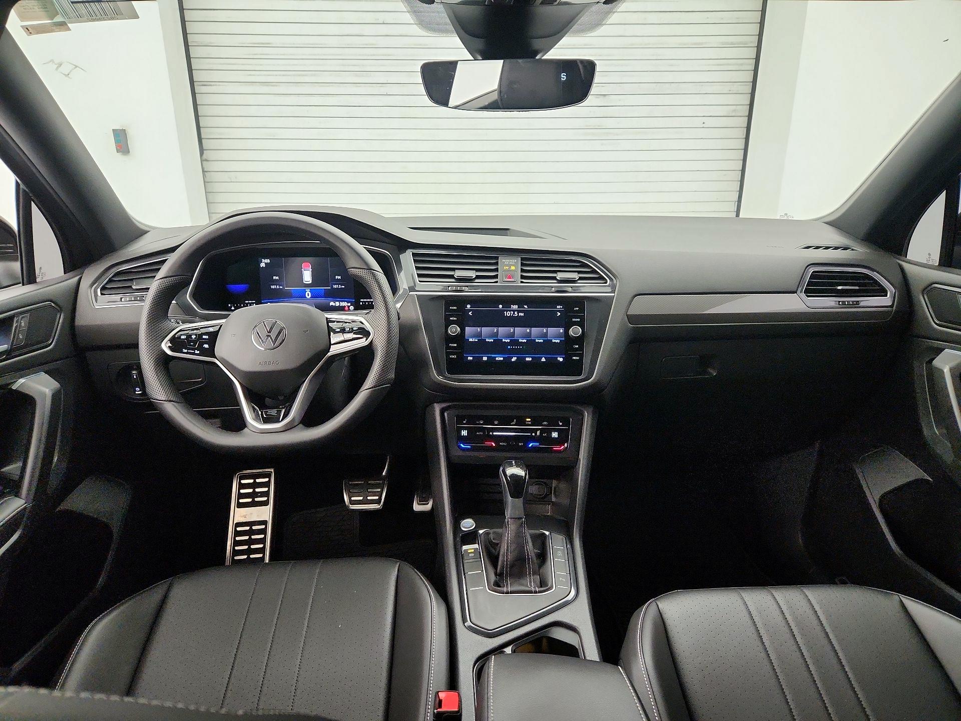 Thumbnail: 2022 Volkswagen Tiguan - 9