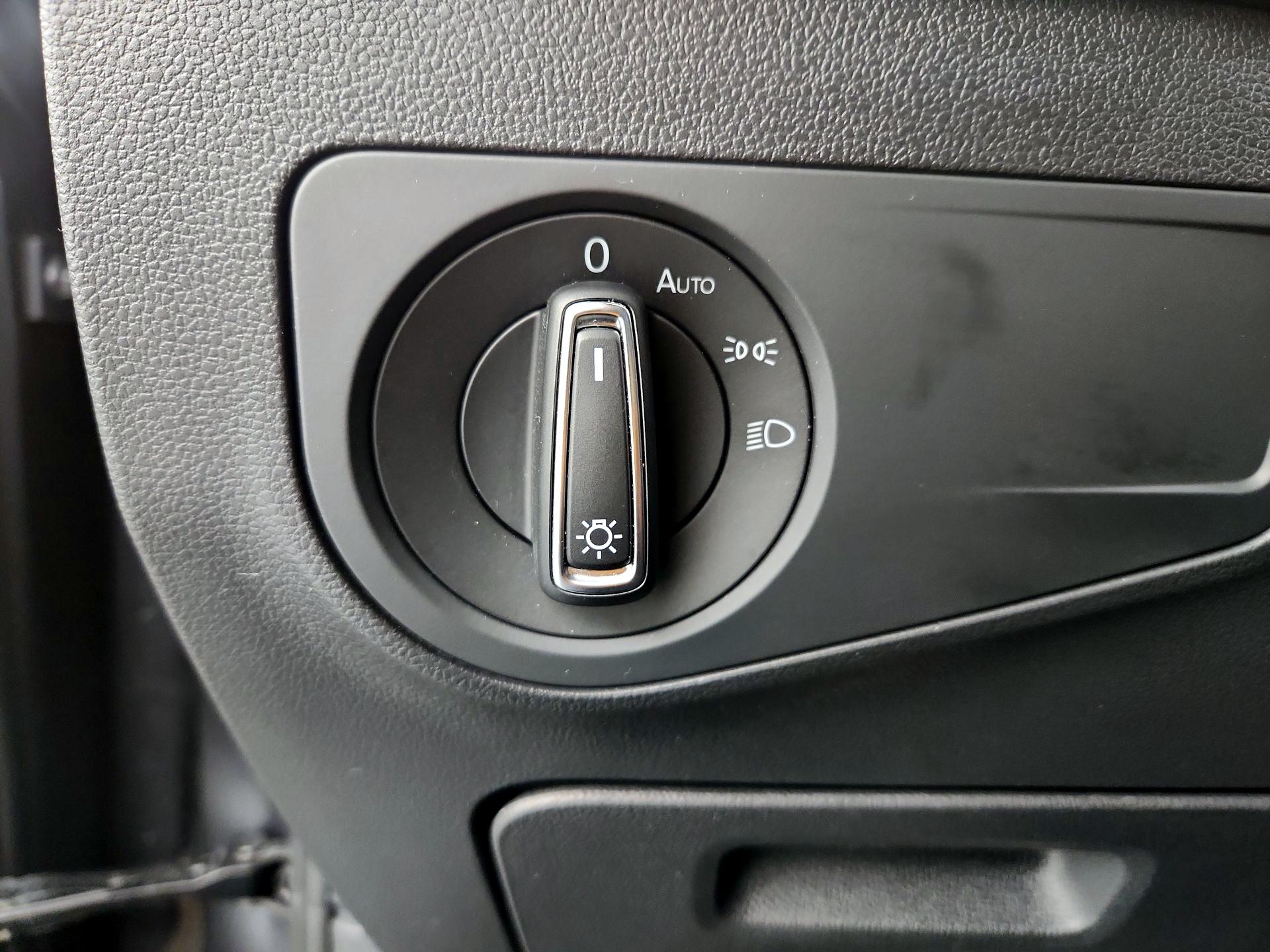 Thumbnail: 2022 Volkswagen Tiguan - 13