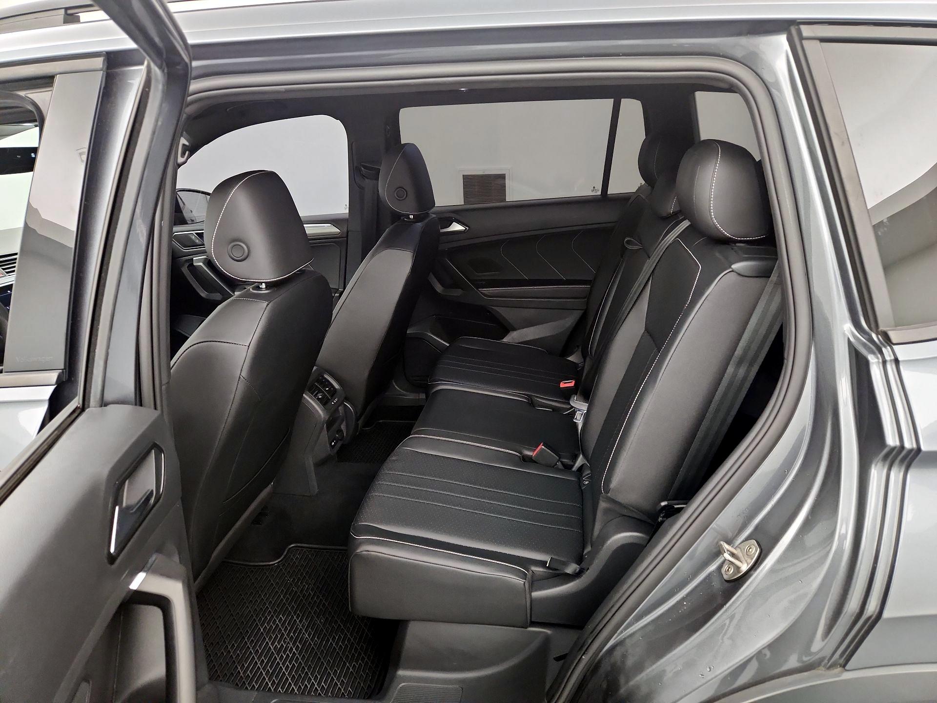 Thumbnail: 2022 Volkswagen Tiguan - 19