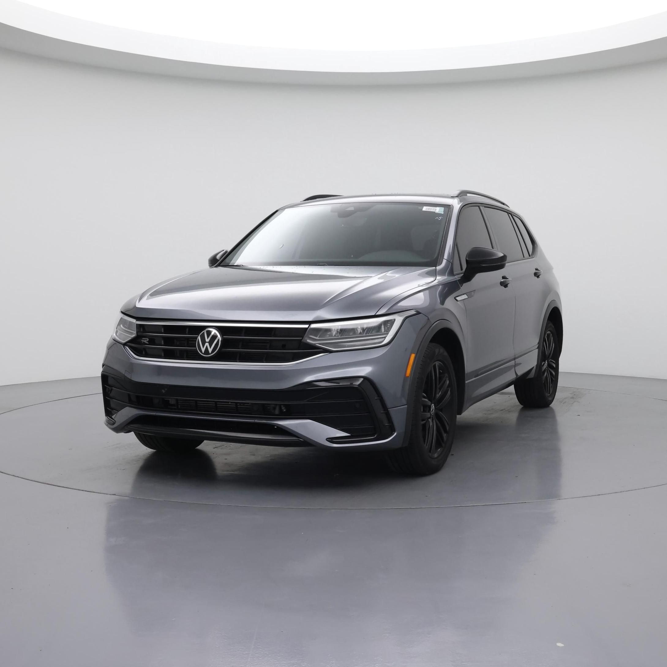 Thumbnail: 2022 Volkswagen Tiguan - 4