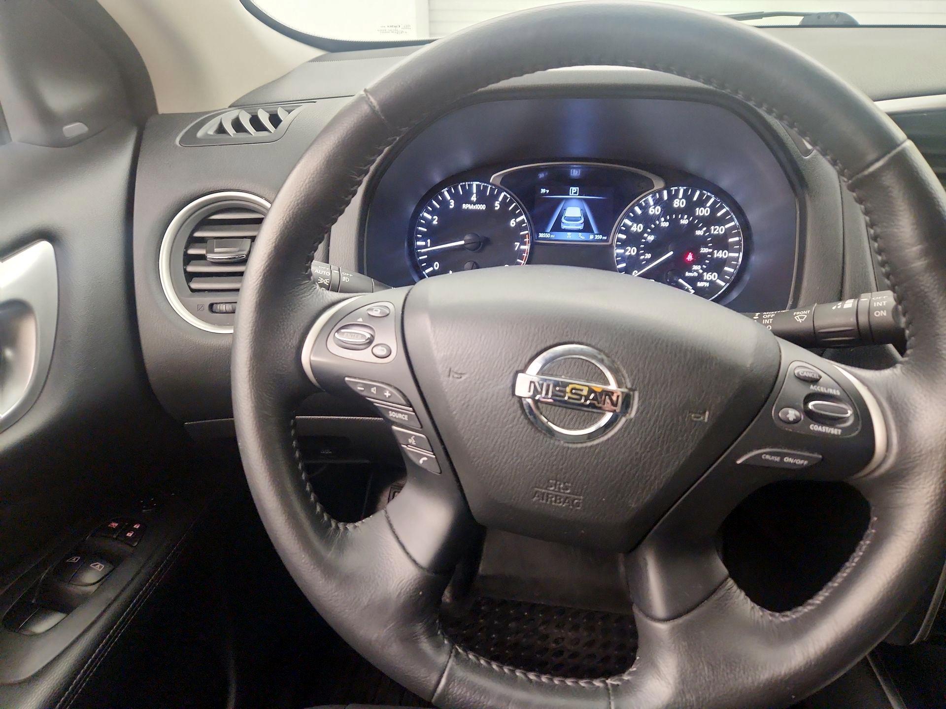 Thumbnail: 2020 Nissan Pathfinder - 10