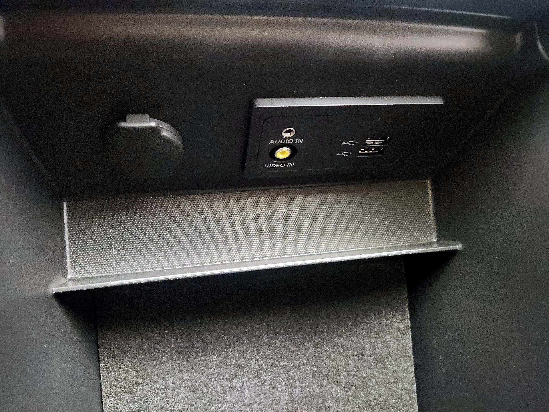 Thumbnail: 2020 Nissan Pathfinder - 18