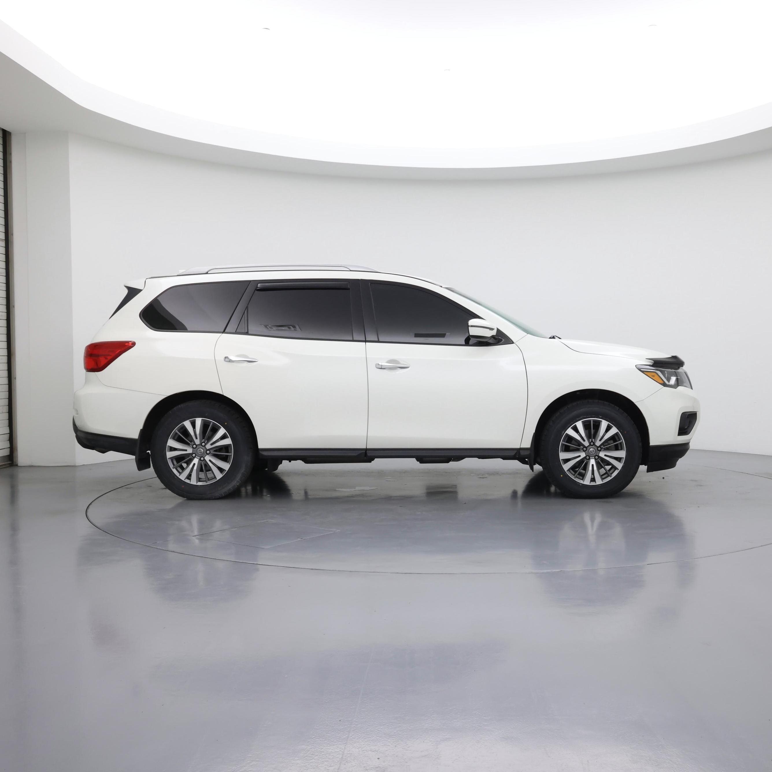 Thumbnail: 2020 Nissan Pathfinder - 7