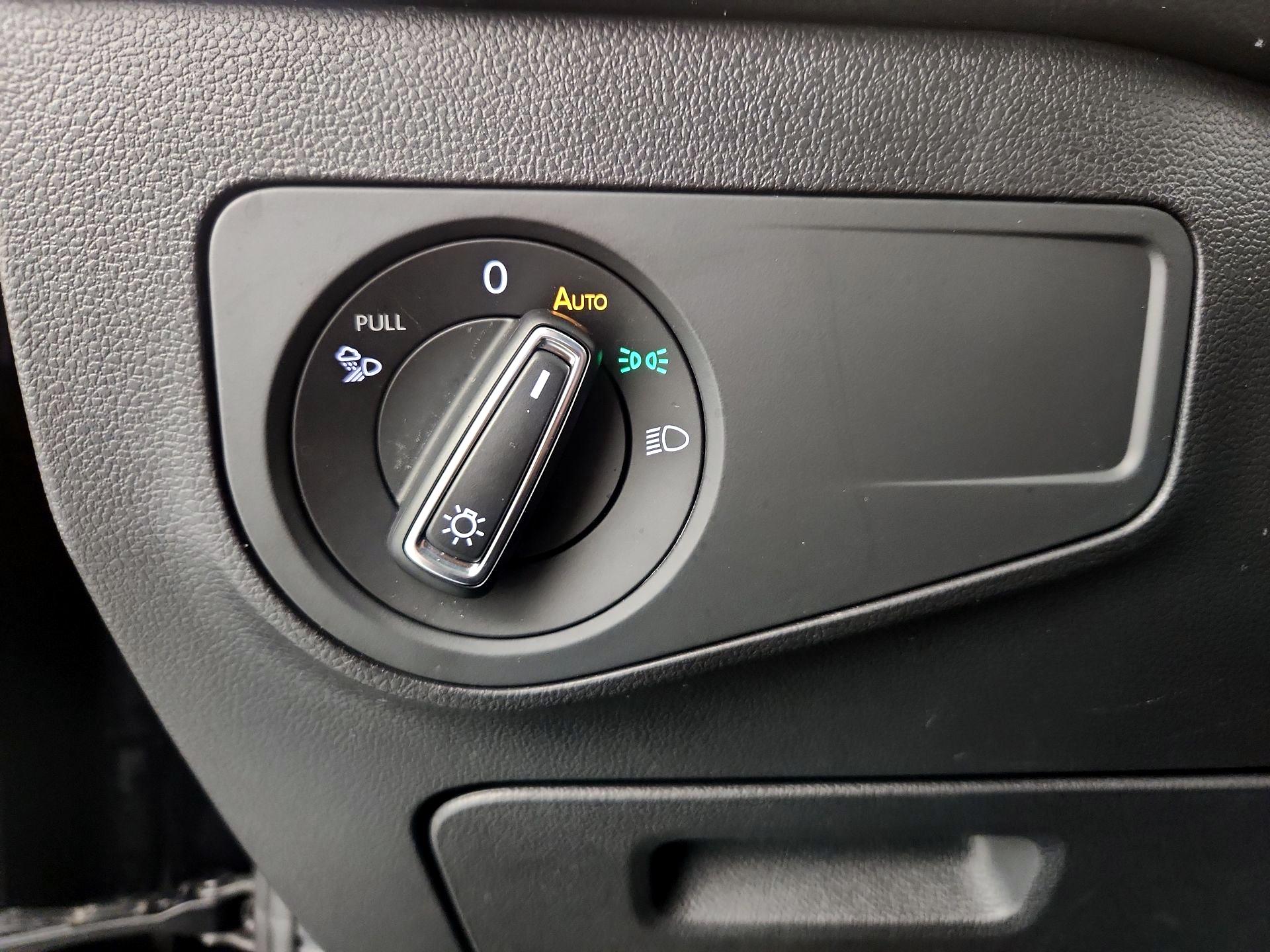 Thumbnail: 2022 Volkswagen Tiguan - 13