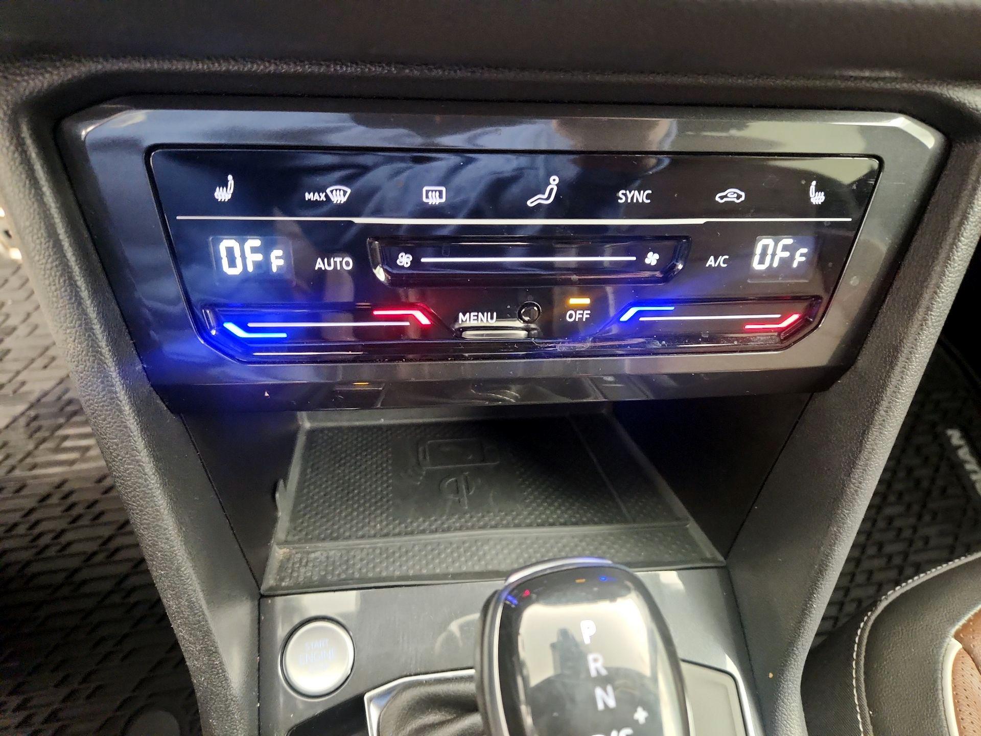 Thumbnail: 2022 Volkswagen Tiguan - 16