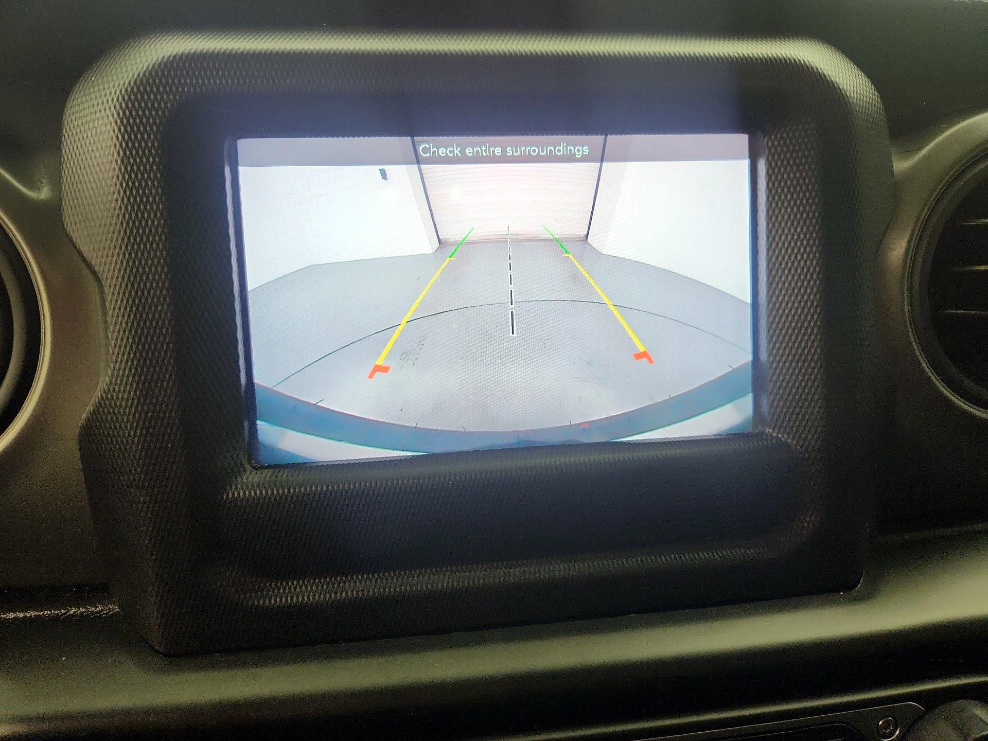 Thumbnail: 2021 Jeep Wrangler - 14