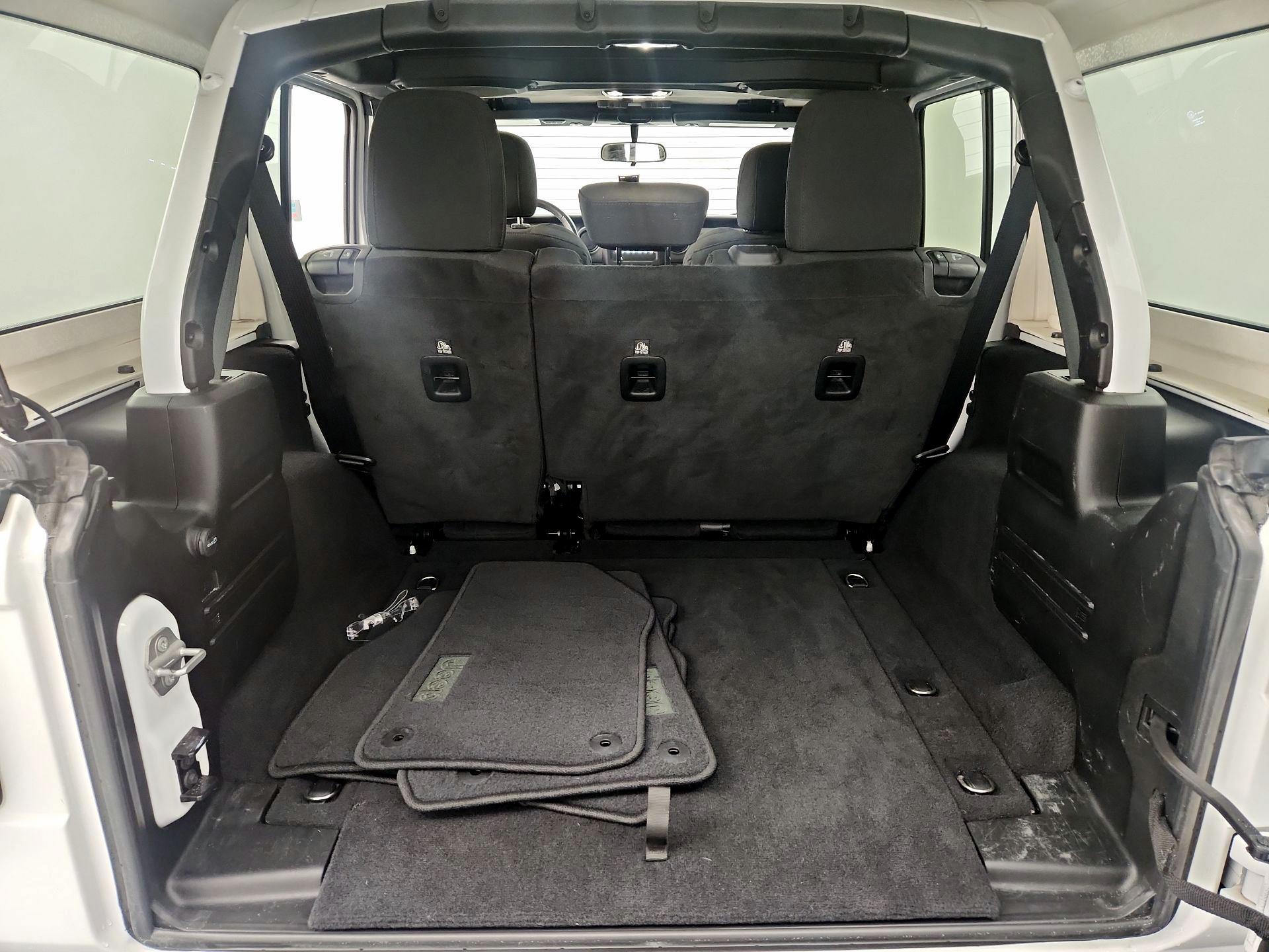 Thumbnail: 2021 Jeep Wrangler - 20