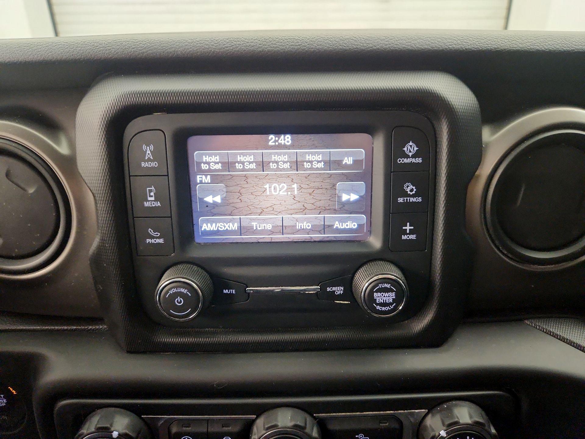 Thumbnail: 2020 Jeep Gladiator - 15