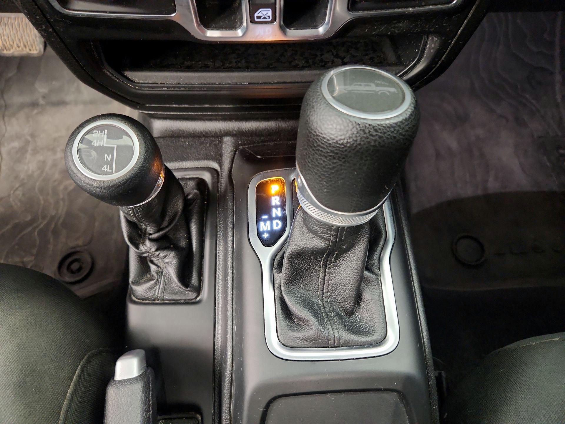 Thumbnail: 2020 Jeep Gladiator - 17