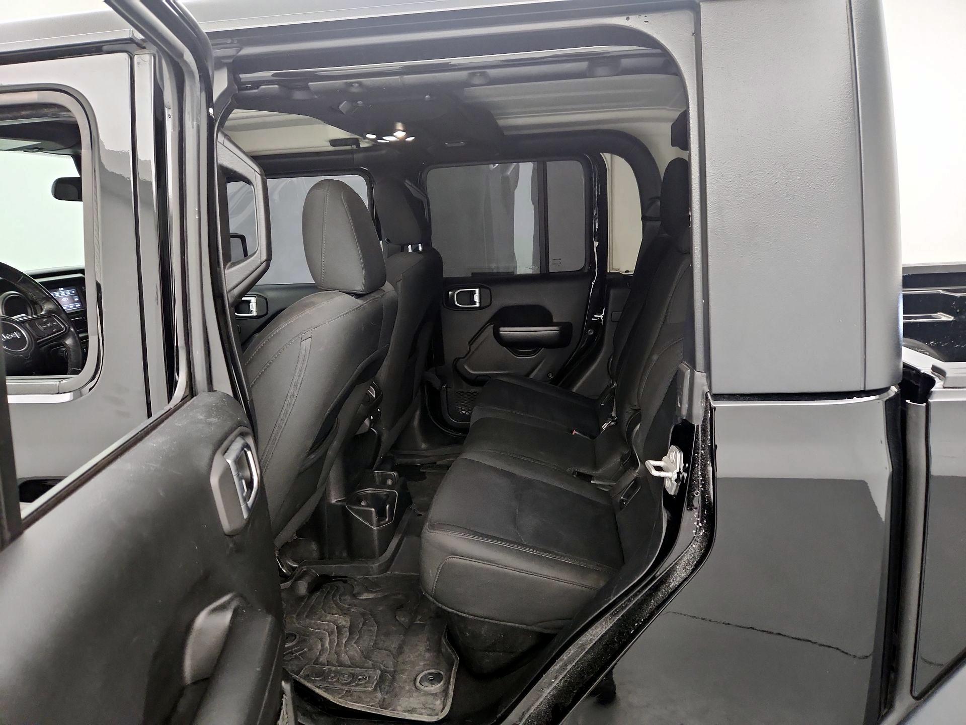 Thumbnail: 2020 Jeep Gladiator - 19