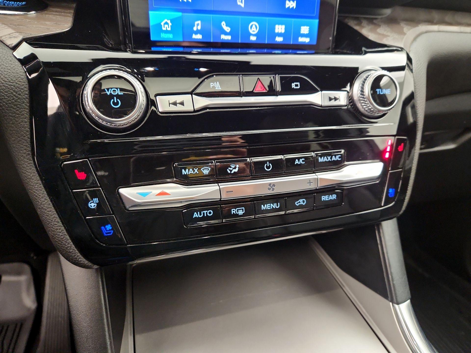 Thumbnail: 2022 Ford Explorer - 16