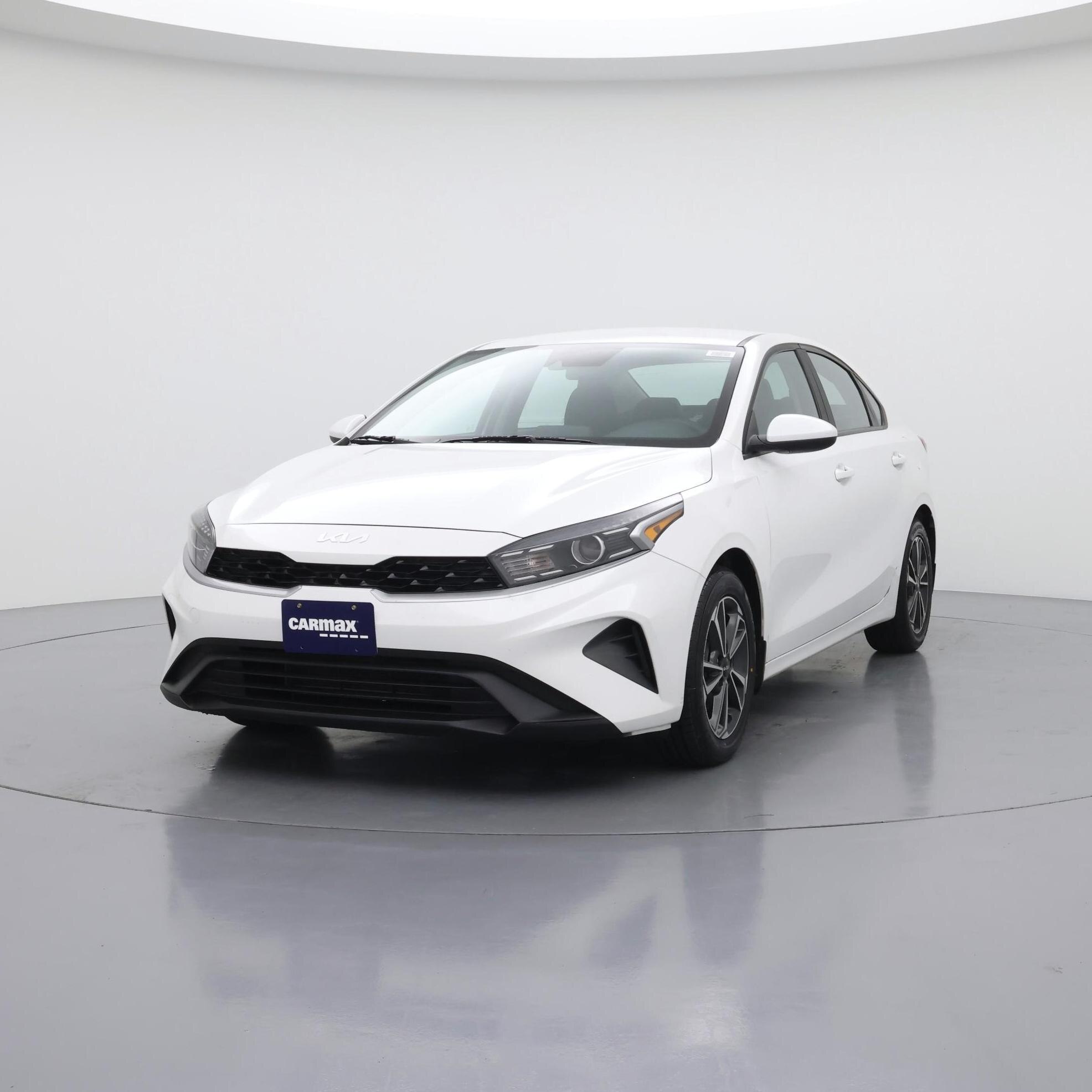 Thumbnail: 2023 Kia Forte - 4
