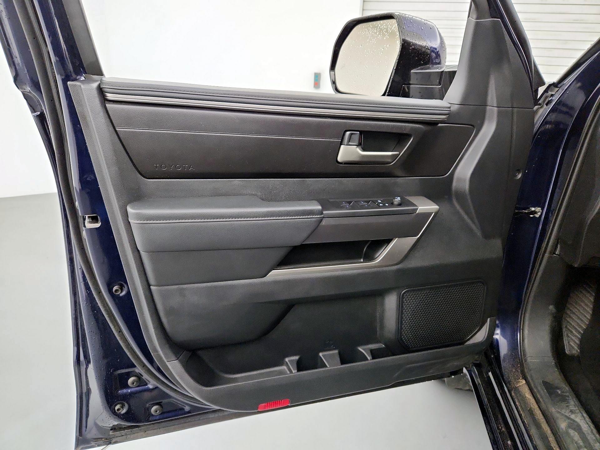 Thumbnail: 2022 Toyota Tundra - 12