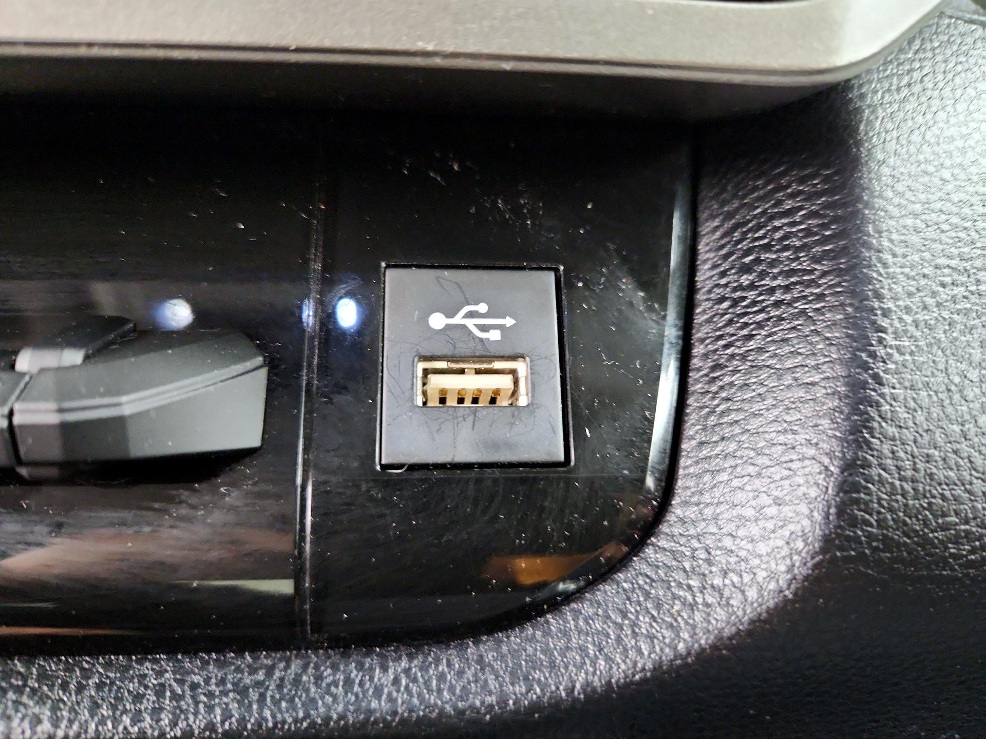 Thumbnail: 2022 Toyota Tundra - 18