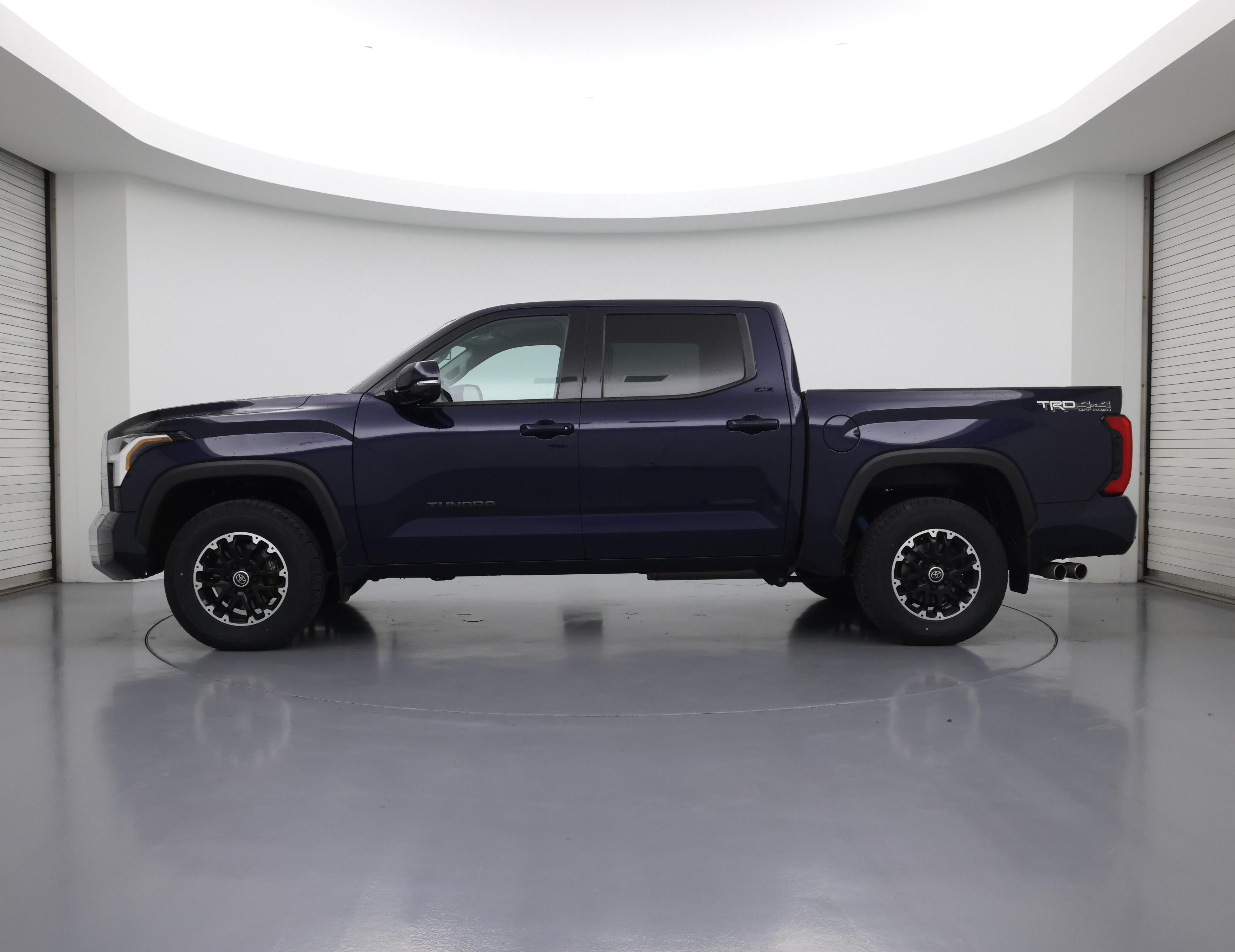 Thumbnail: 2022 Toyota Tundra - 3