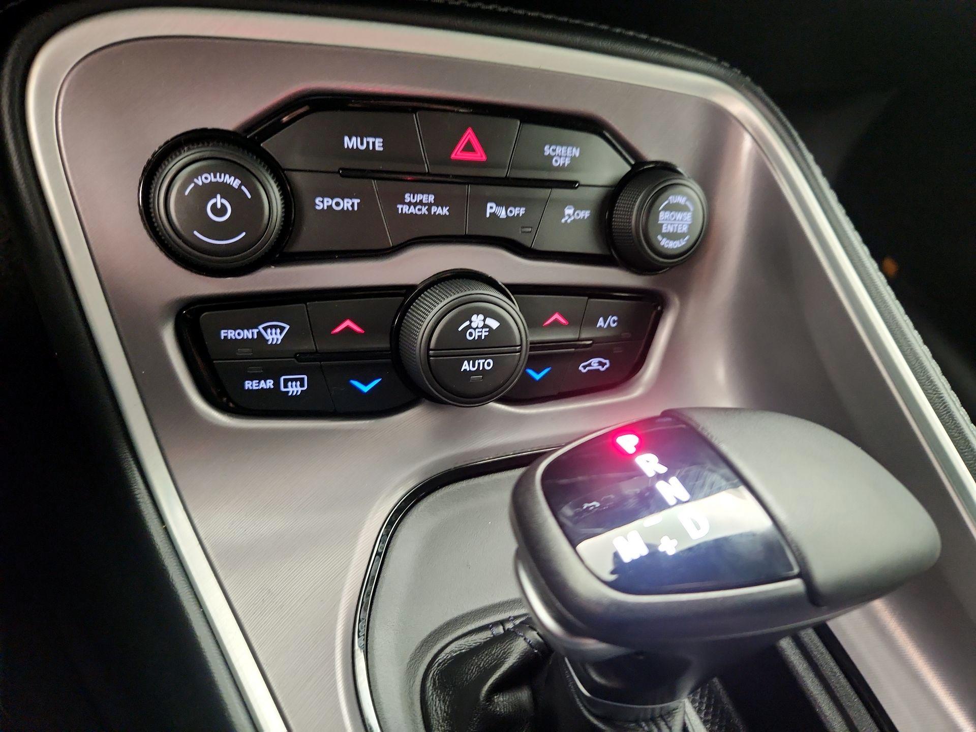 Thumbnail: 2022 Dodge Challenger - 16