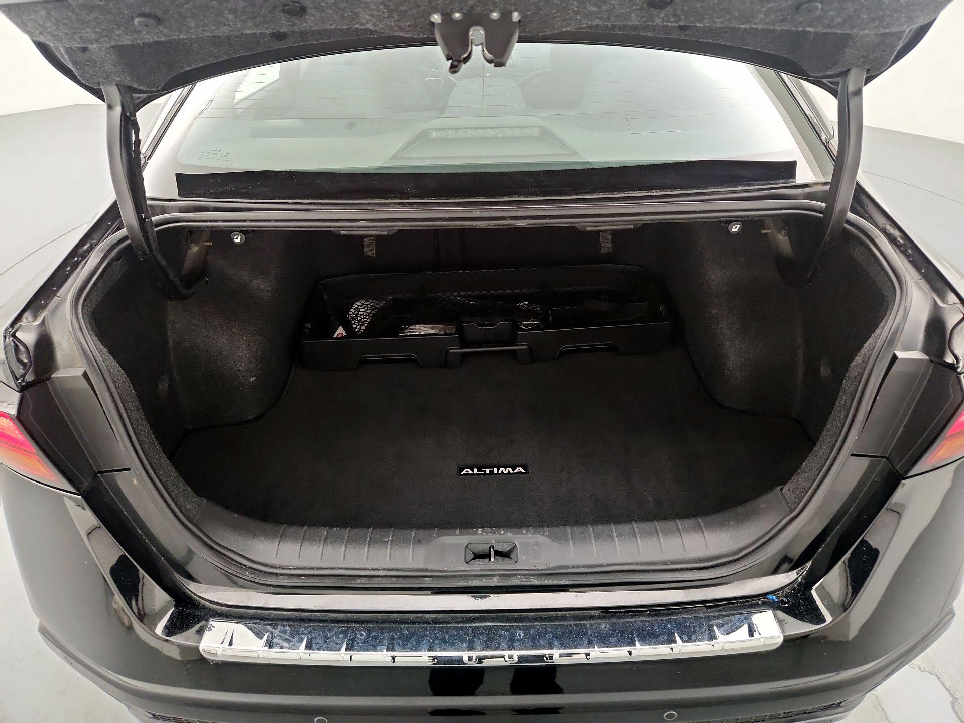 Thumbnail: 2022 Nissan Altima - 20