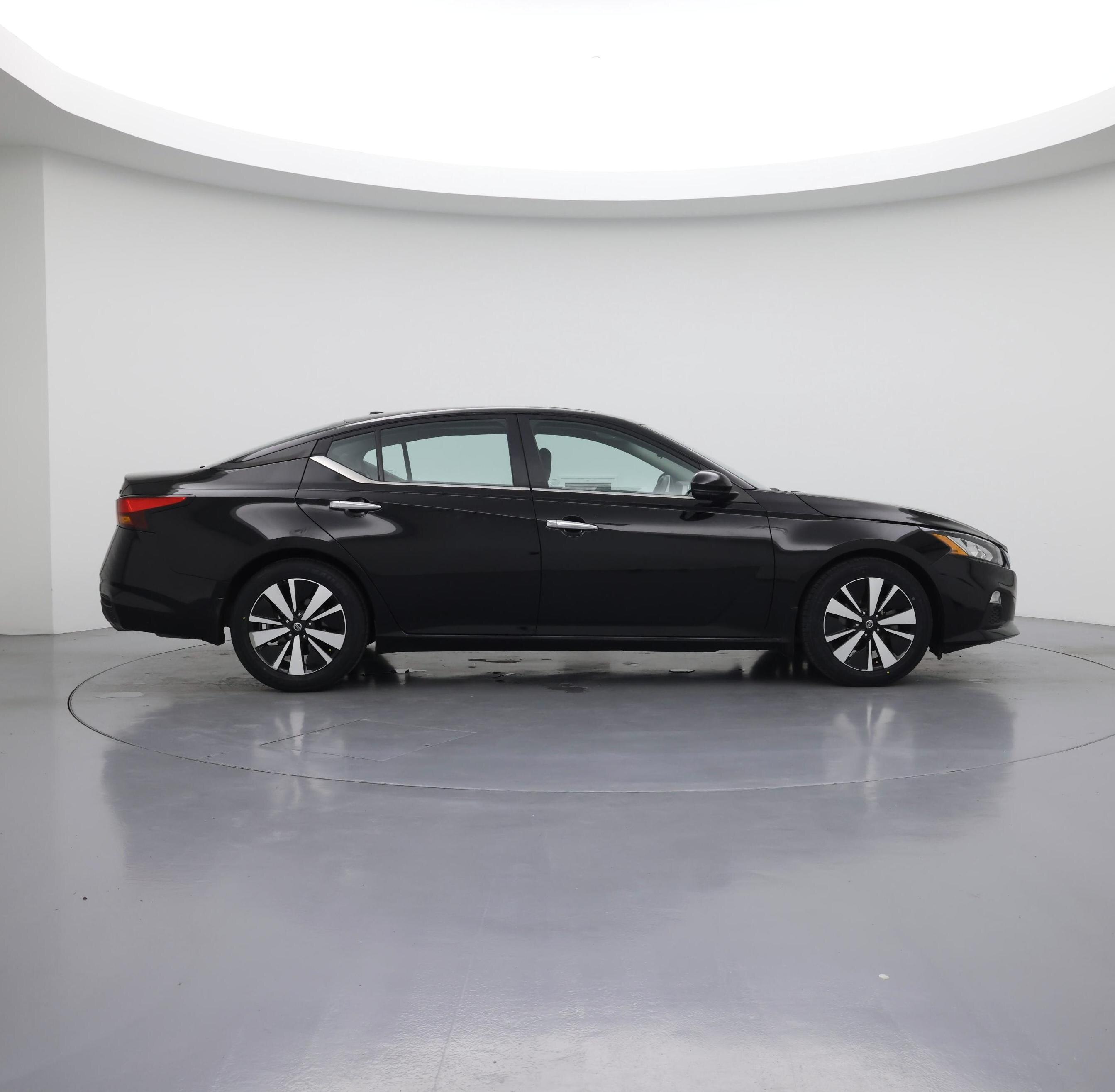 Thumbnail: 2022 Nissan Altima - 7