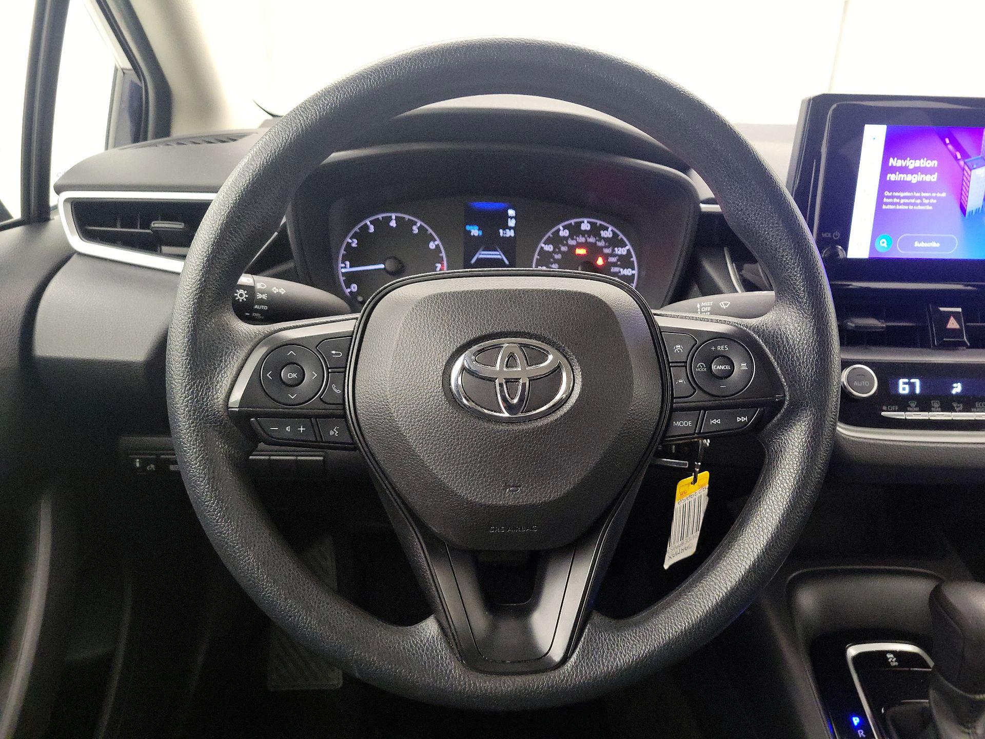 Thumbnail: 2023 Toyota Corolla - 10