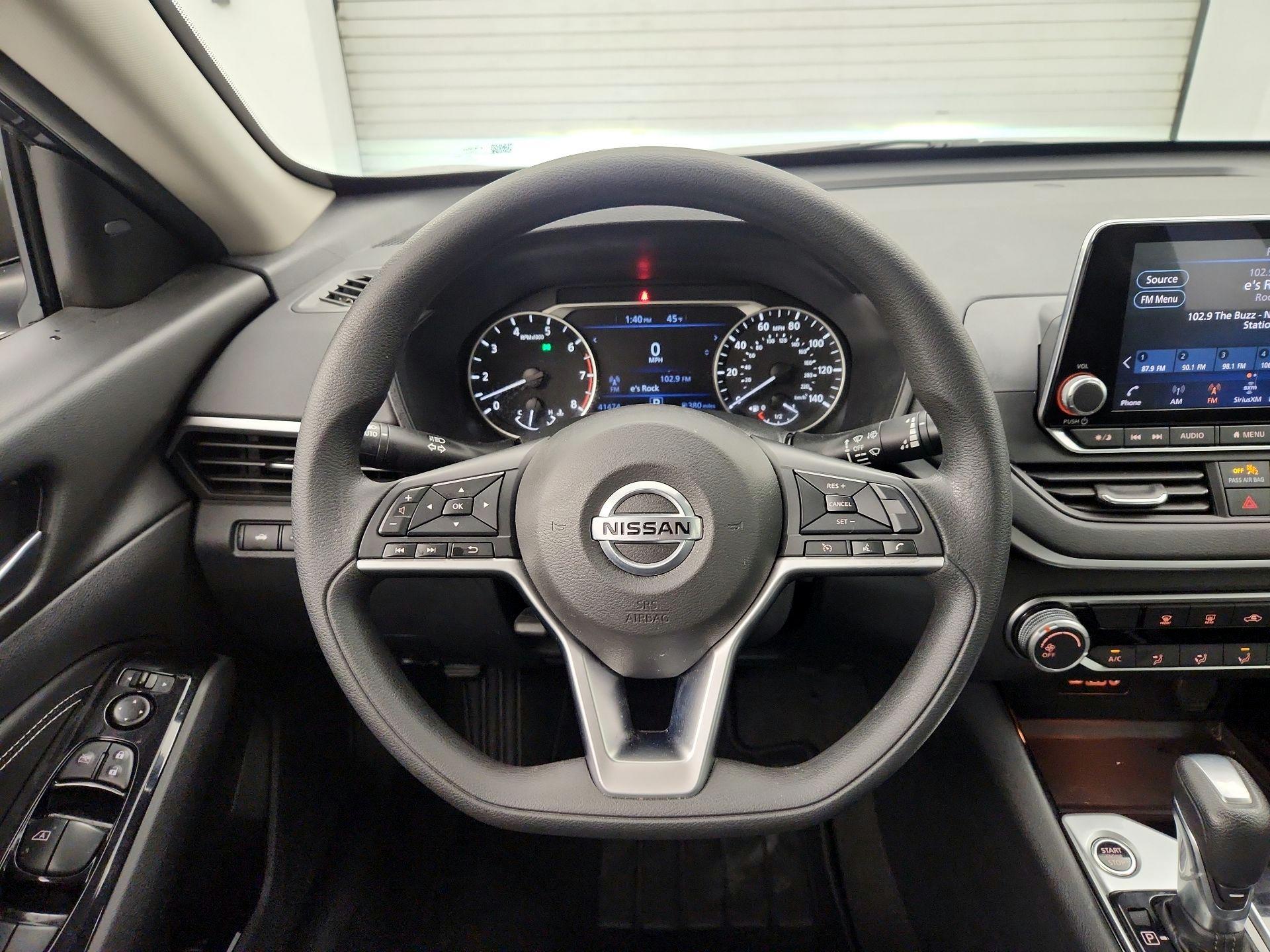 Thumbnail: 2021 Nissan Altima - 10