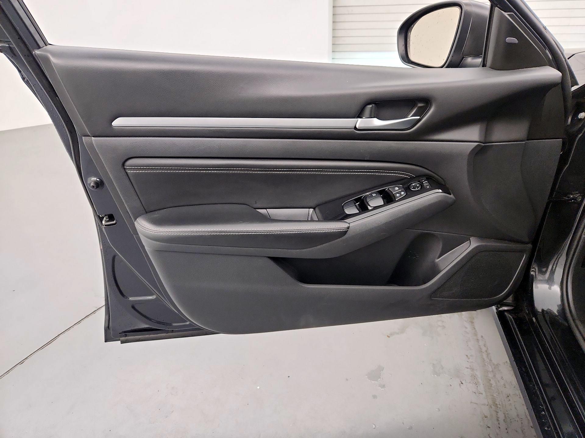 Thumbnail: 2021 Nissan Altima - 12