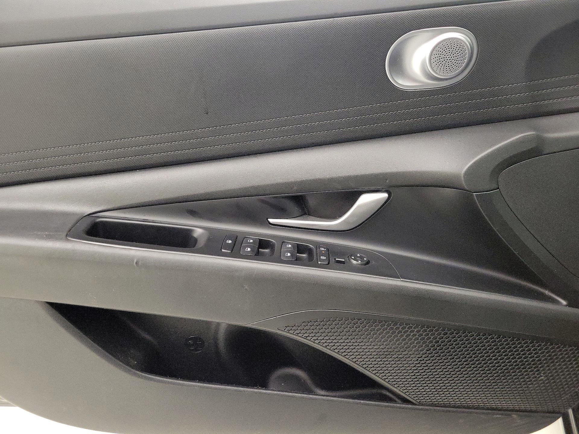 Thumbnail: 2024 Hyundai Elantra - 12