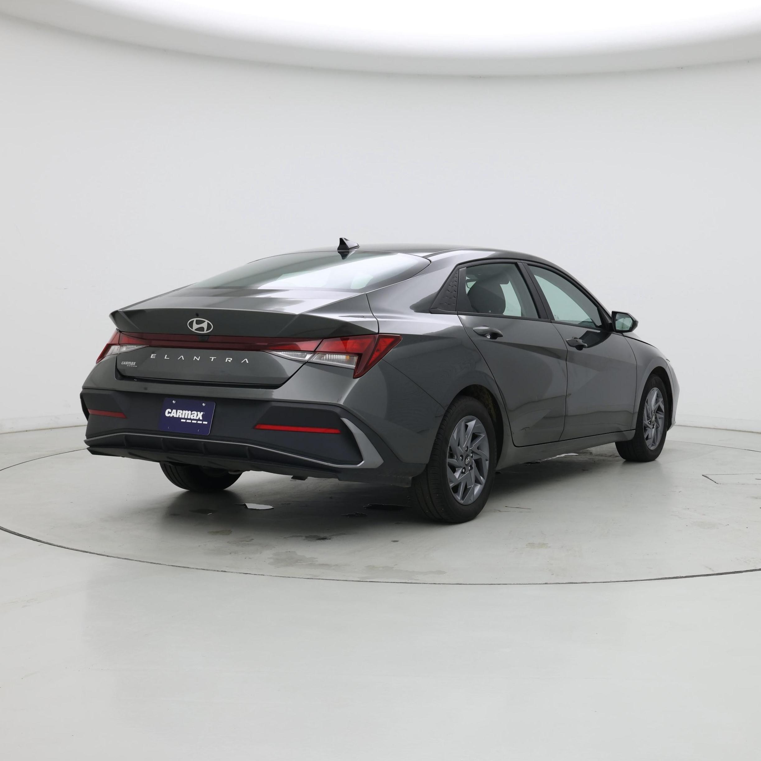 Thumbnail: 2024 Hyundai Elantra - 8