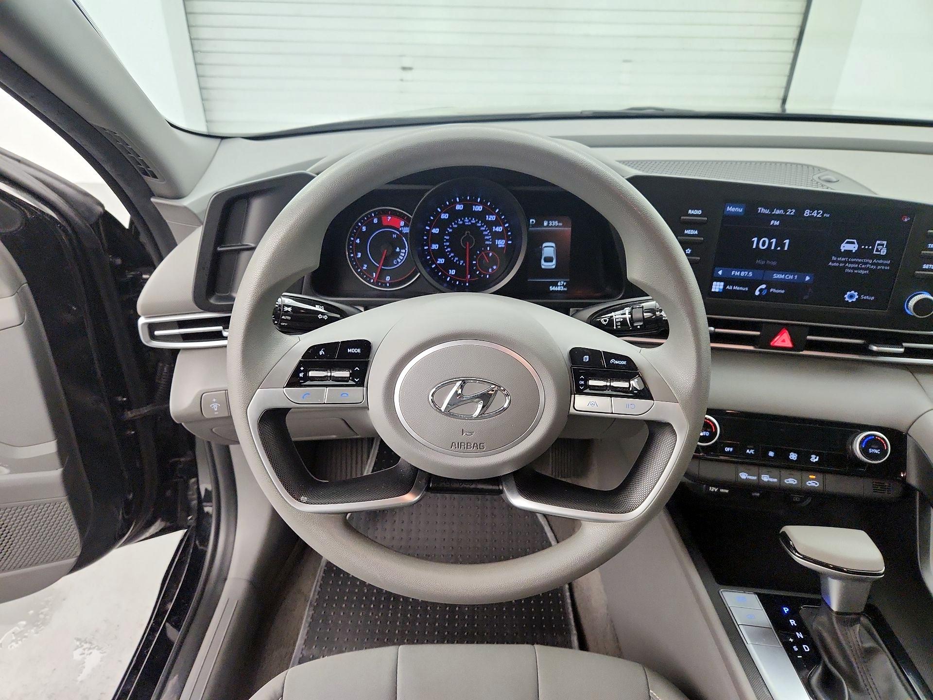 Thumbnail: 2023 Hyundai Elantra - 10