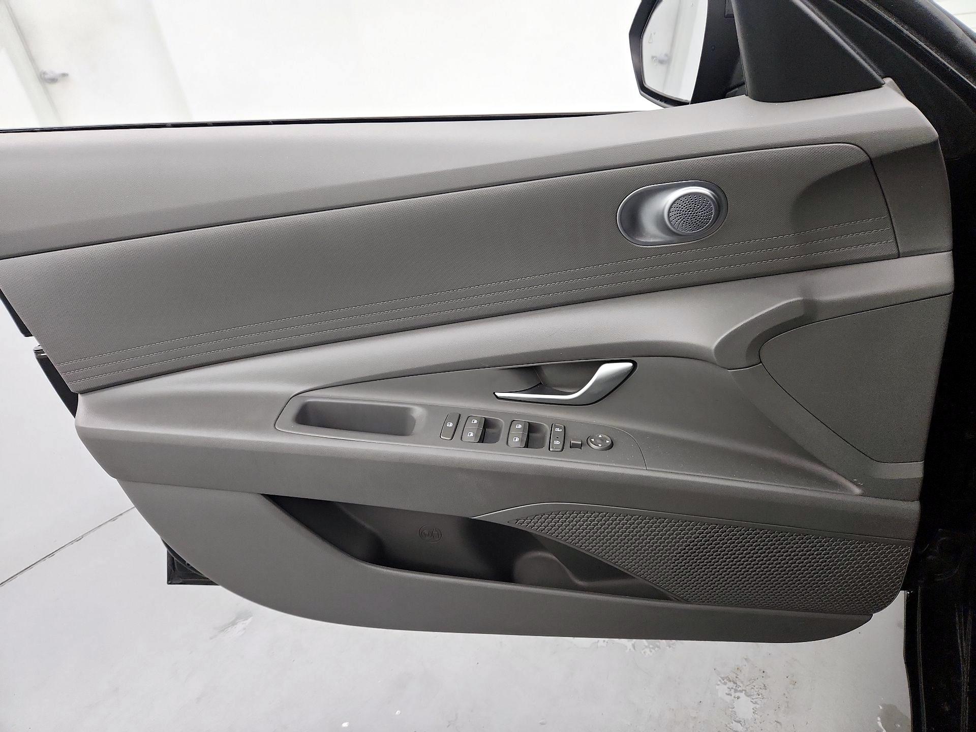 Thumbnail: 2023 Hyundai Elantra - 12