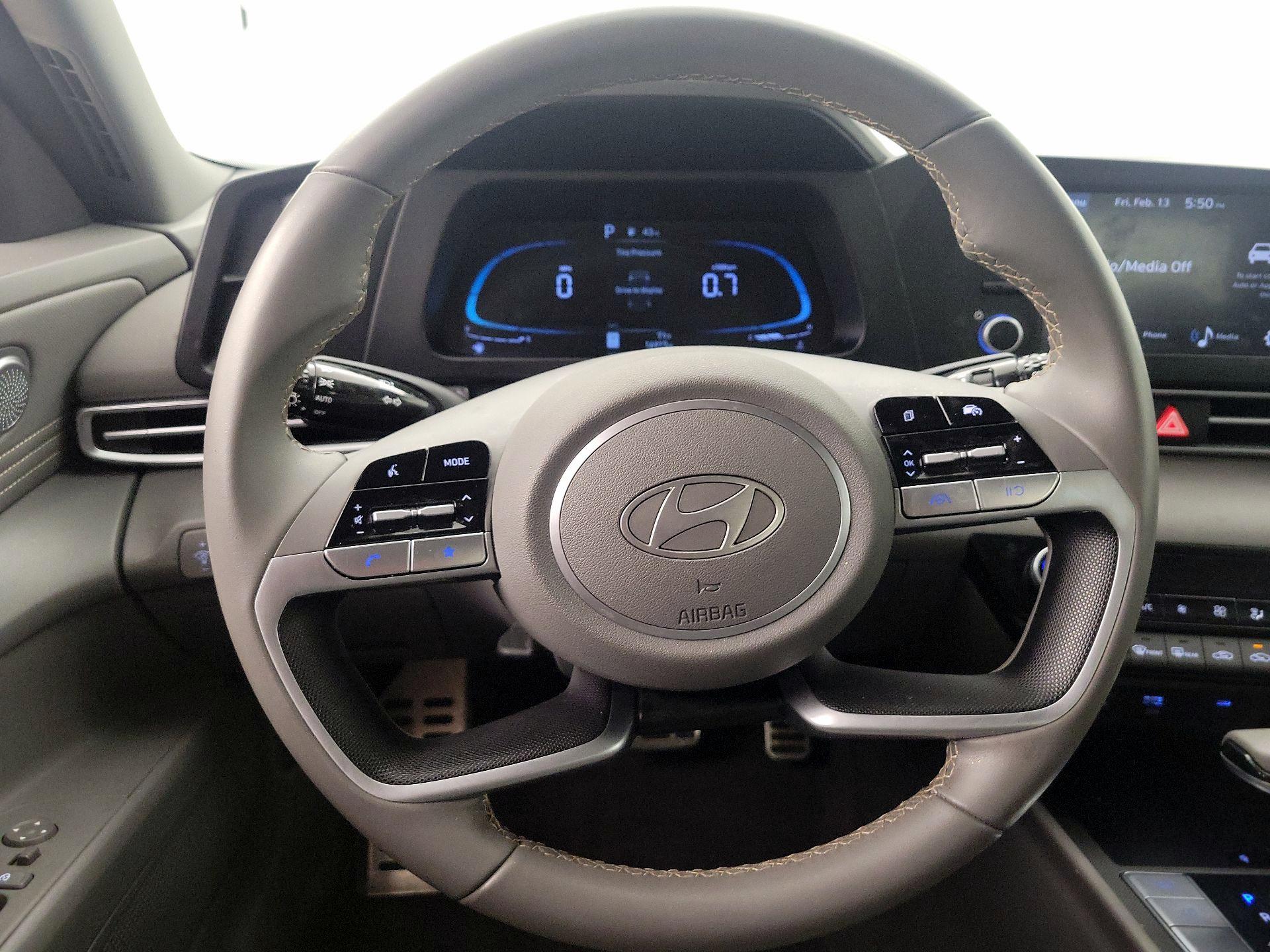 Thumbnail: 2025 Hyundai Elantra - 10