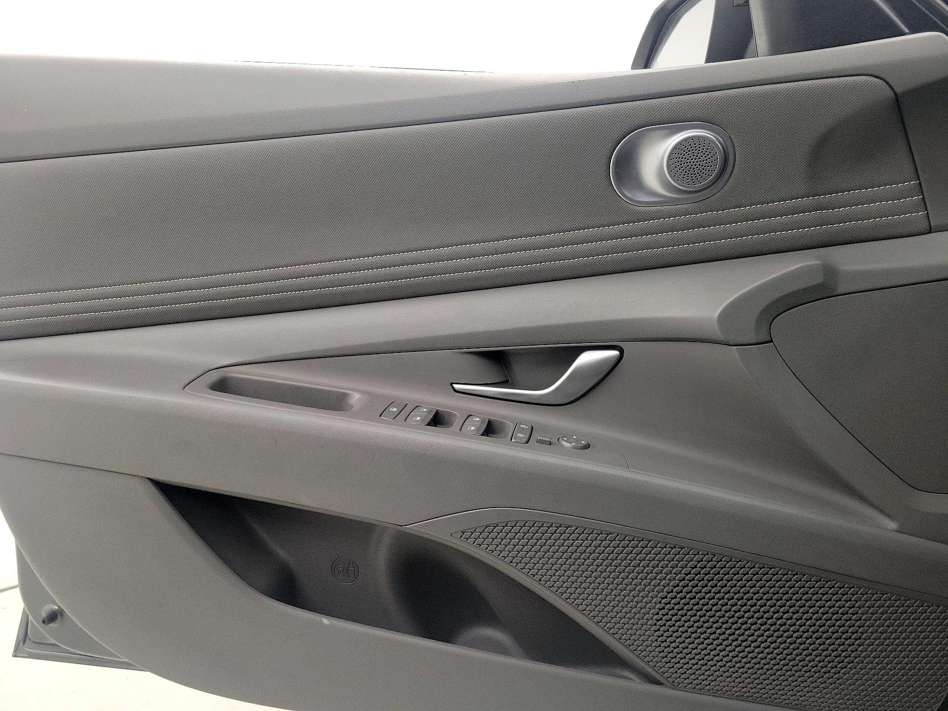 Thumbnail: 2025 Hyundai Elantra - 12