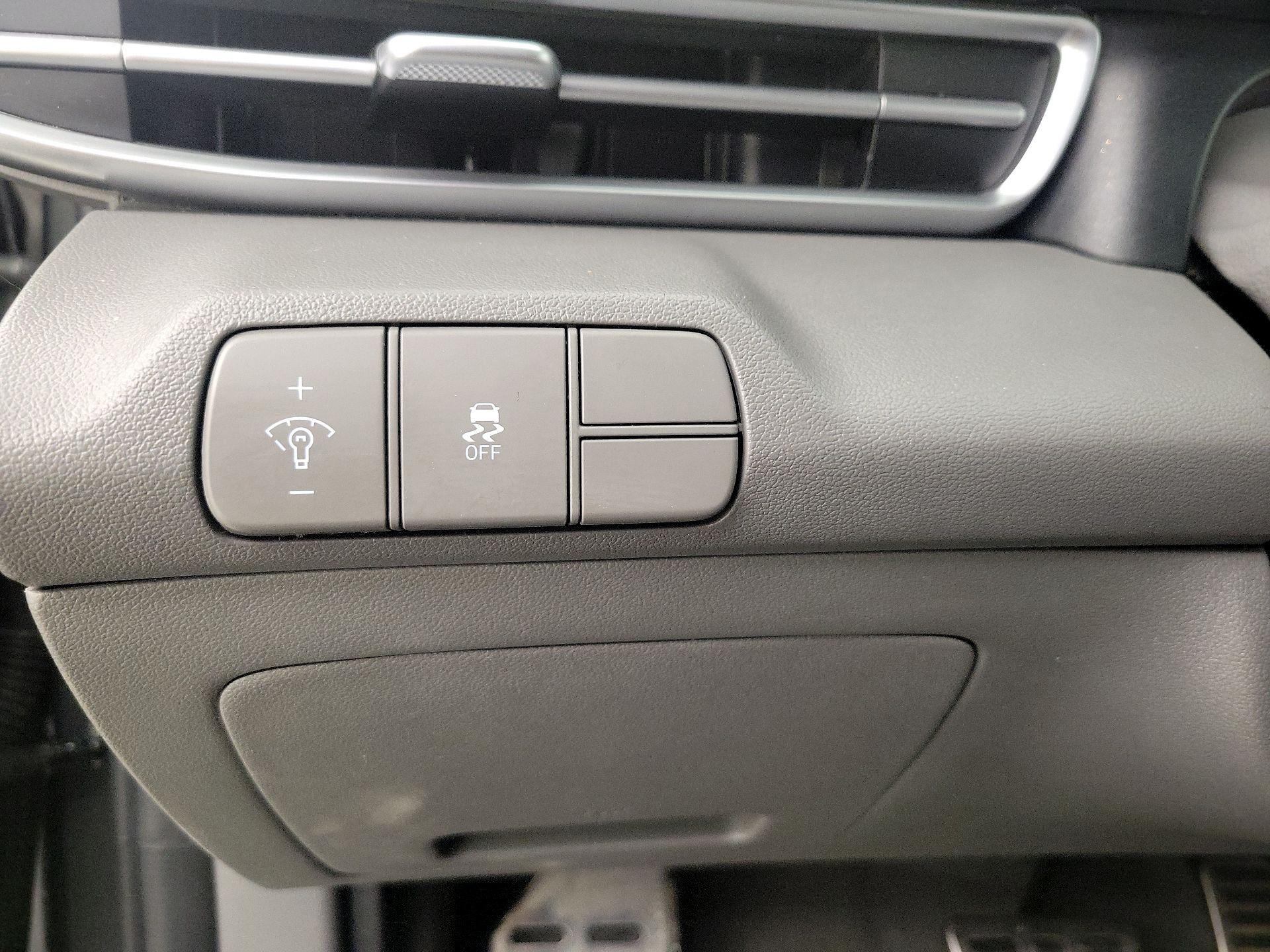 Thumbnail: 2025 Hyundai Elantra - 13