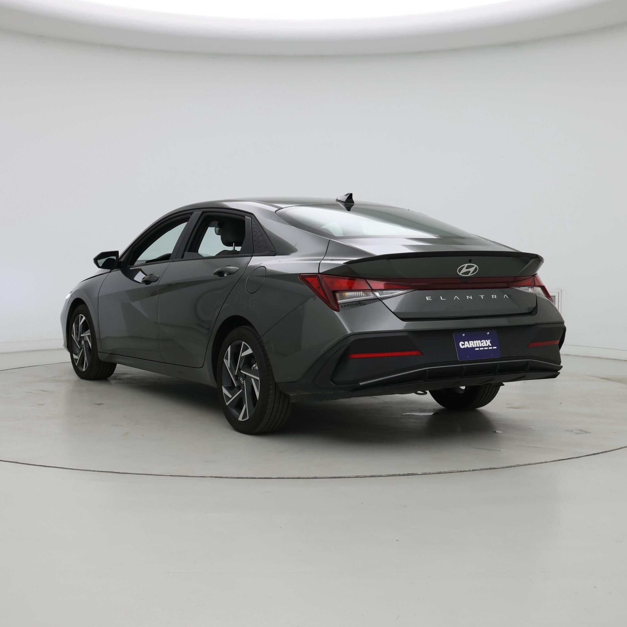 Thumbnail: 2025 Hyundai Elantra - 2