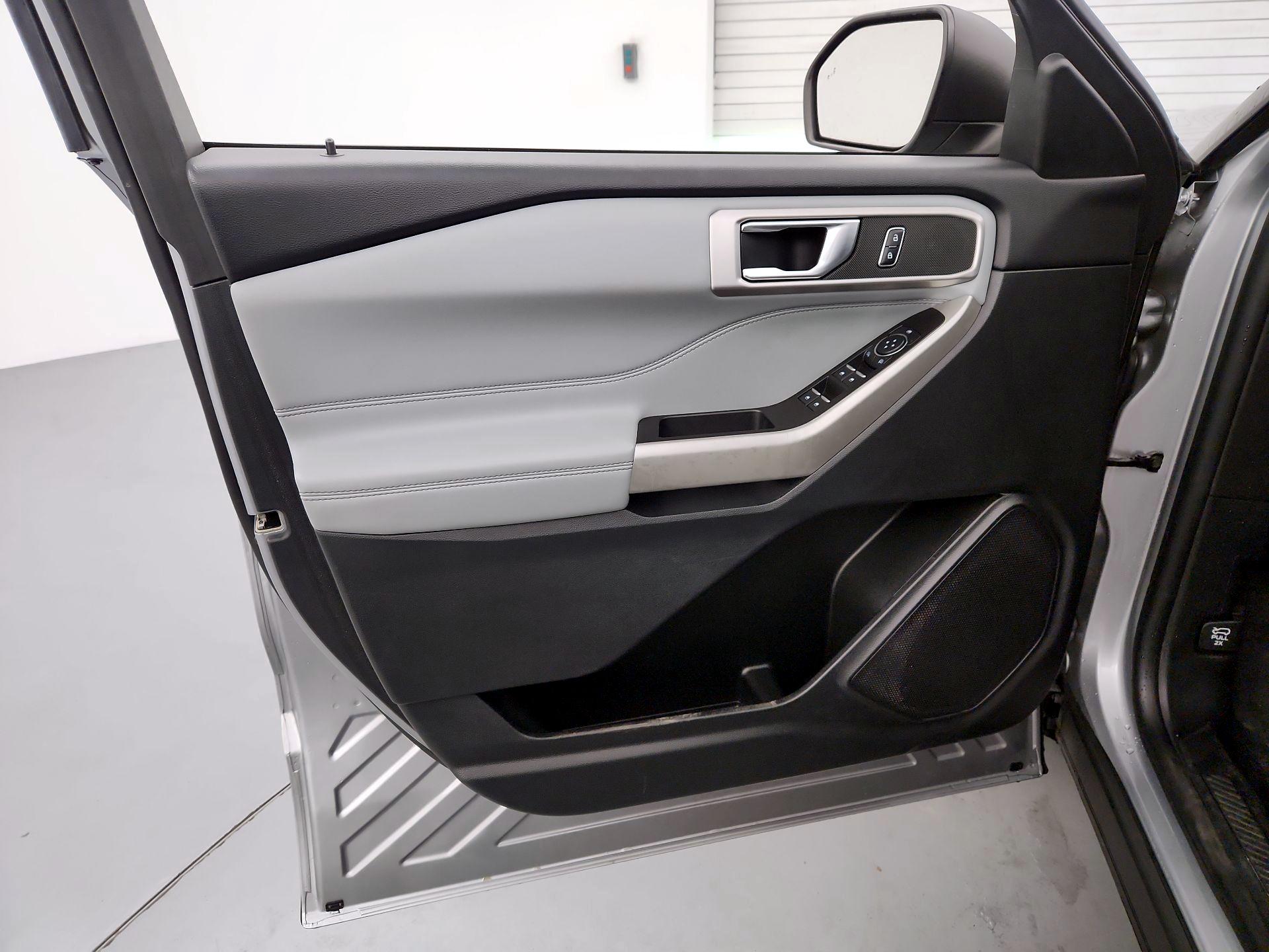 Thumbnail: 2021 Ford Explorer - 12