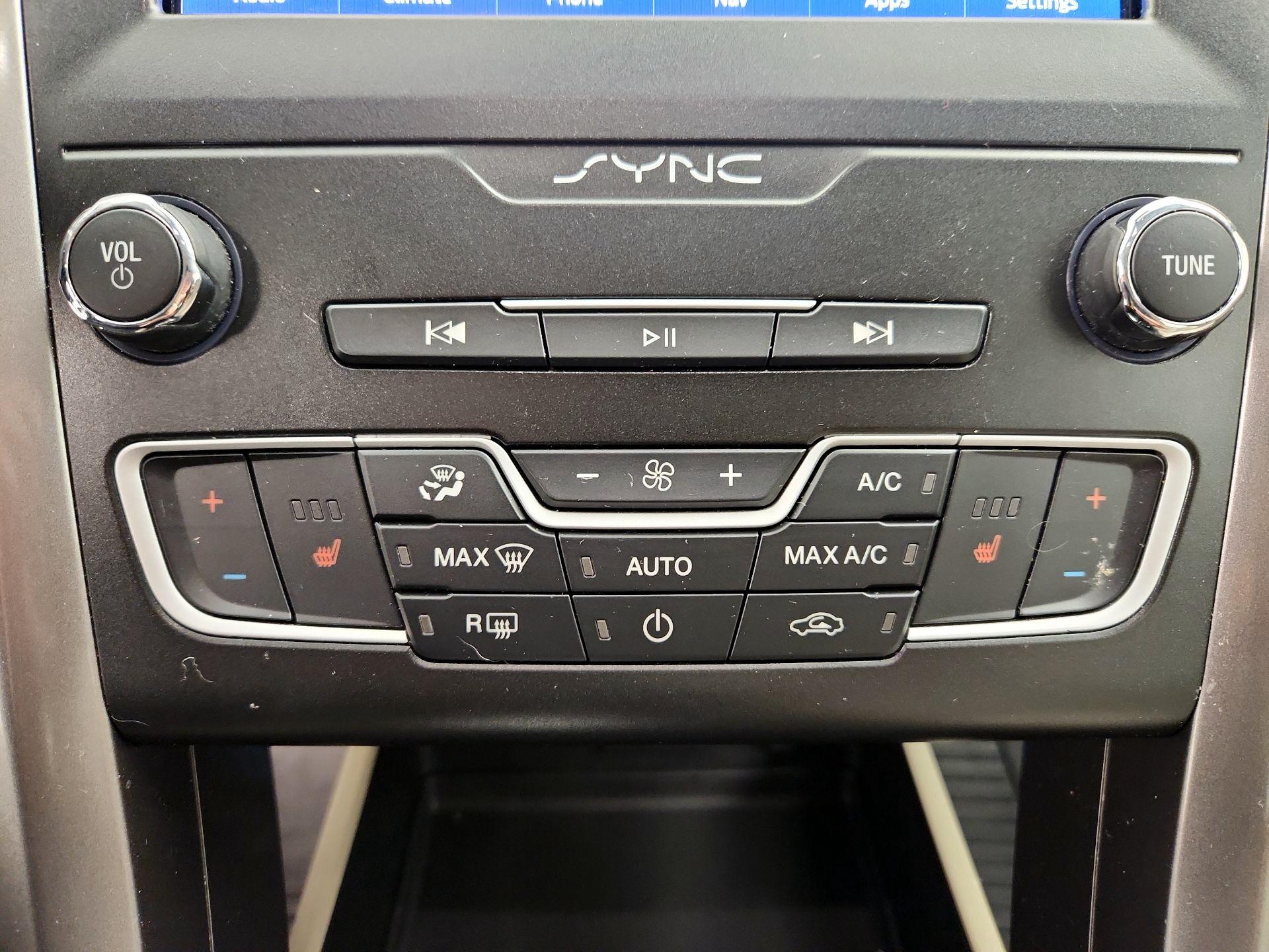 Thumbnail: 2020 Ford Fusion - 16