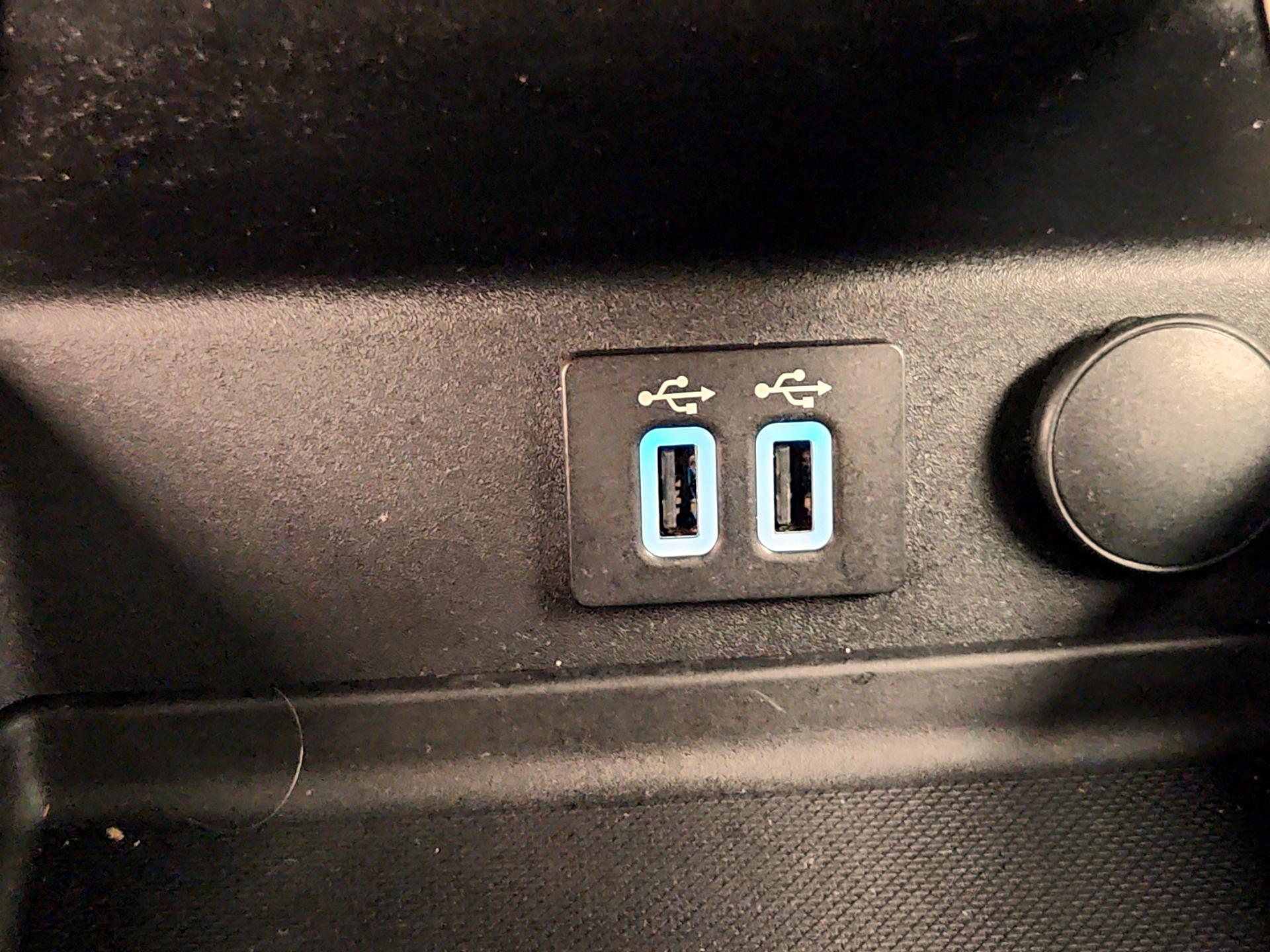 Thumbnail: 2020 Ford Fusion - 18