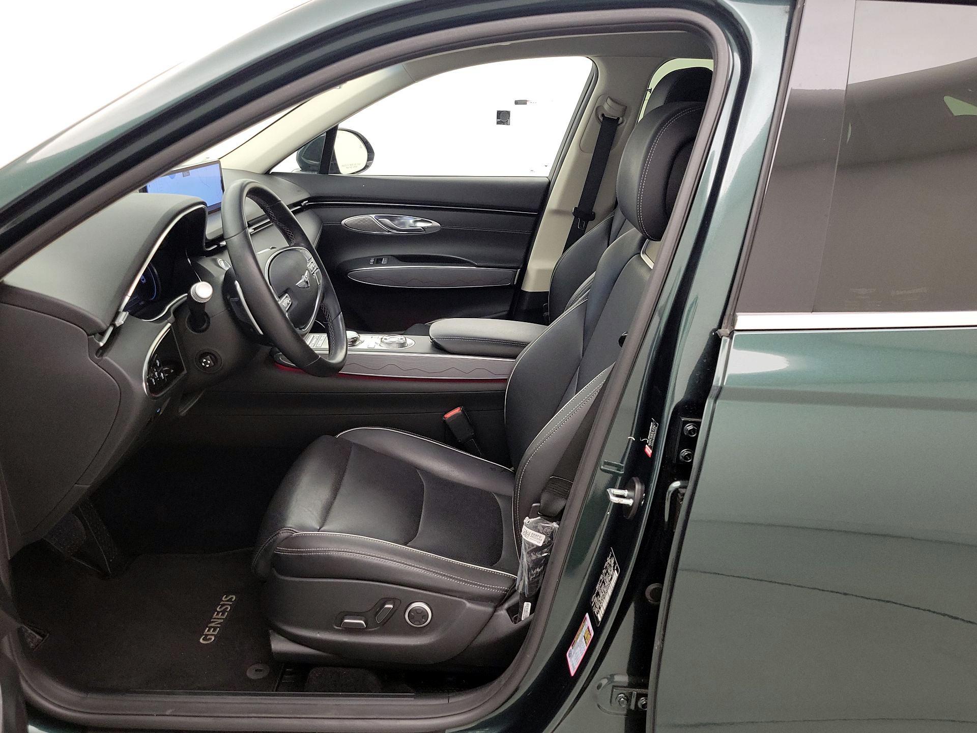 Thumbnail: 2023 Genesis GV70 - 11