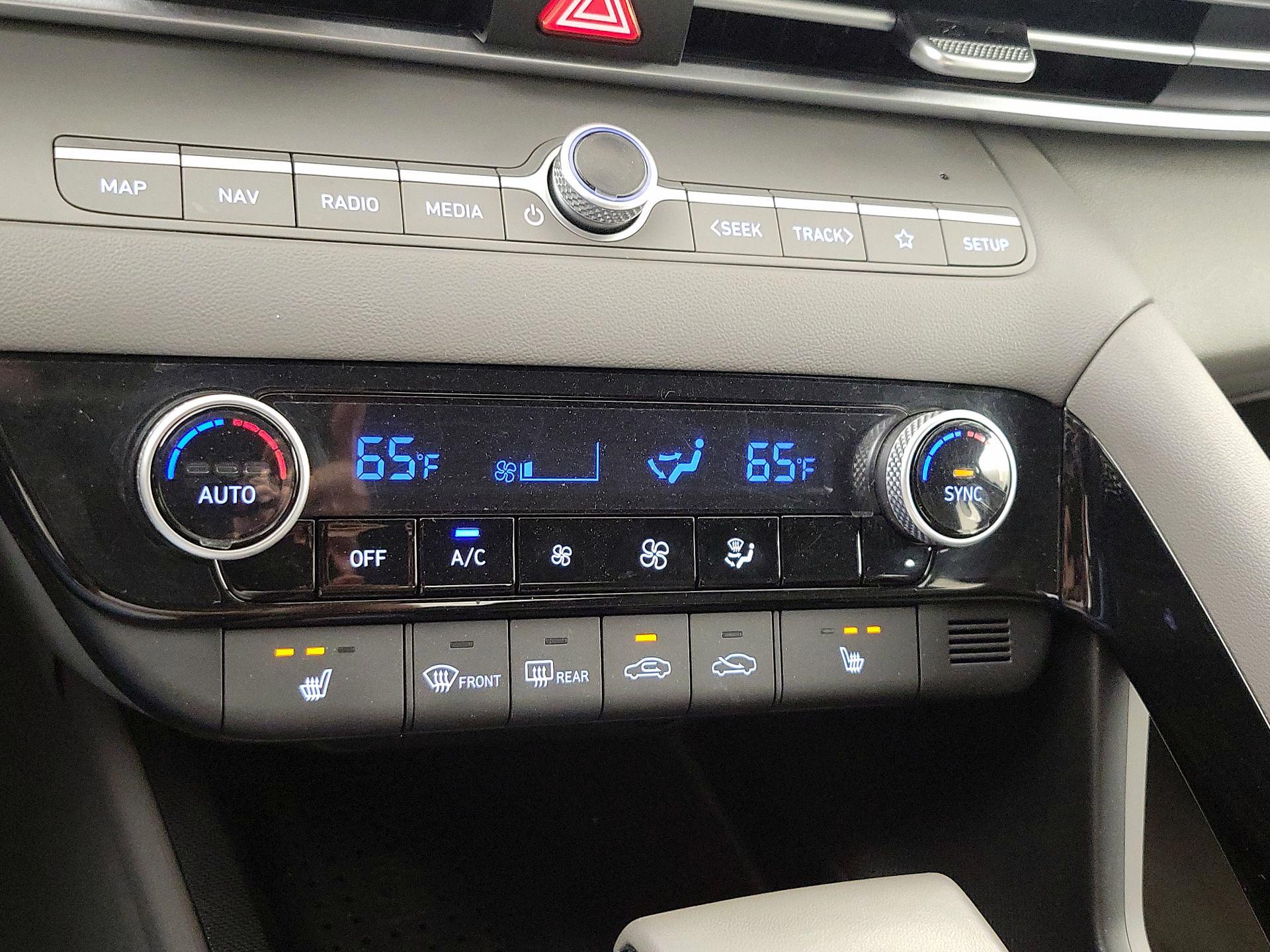 Thumbnail: 2023 Hyundai Elantra - 17