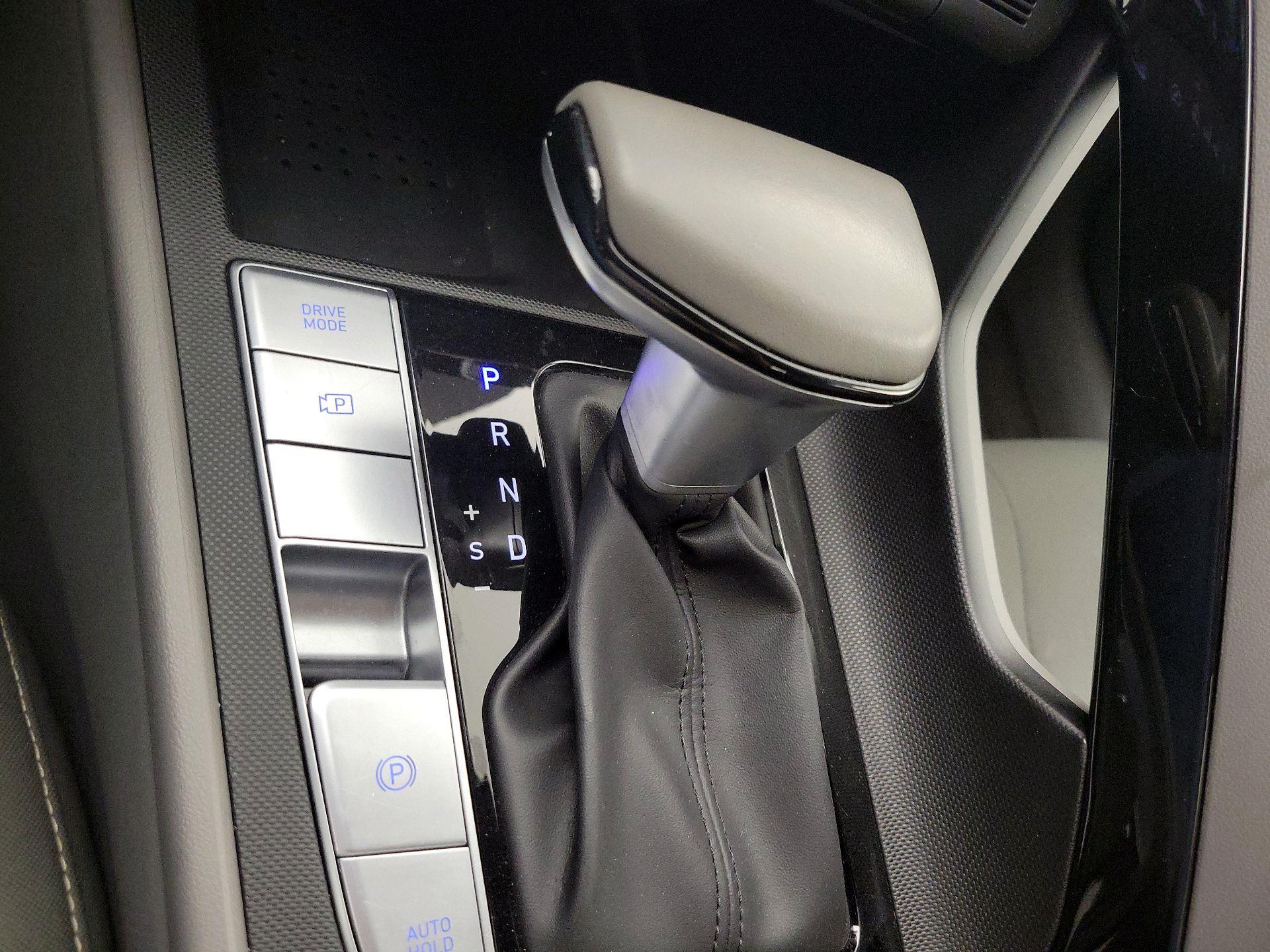 Thumbnail: 2023 Hyundai Elantra - 18