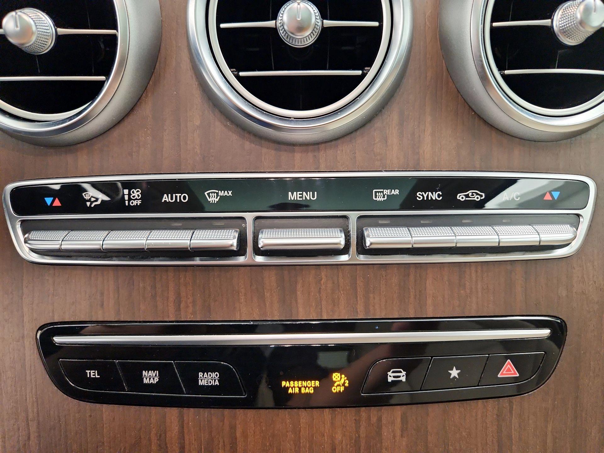 Thumbnail: 2022 Mercedes-Benz GLC - 16